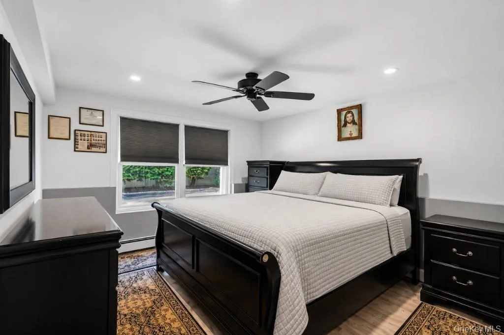 105 Sequams Lane, Islip, NY, 6 Bedrooms Bedrooms, 12 Rooms Rooms,4 BathroomsBathrooms,Residential,For Rent,Sequams,0,1007927 105 Sequams Lane, Islip, NY, 6 Bedrooms Bedrooms, 12 Rooms Rooms,4 BathroomsBathrooms,Residential,For Rent,Sequams,0,1007927