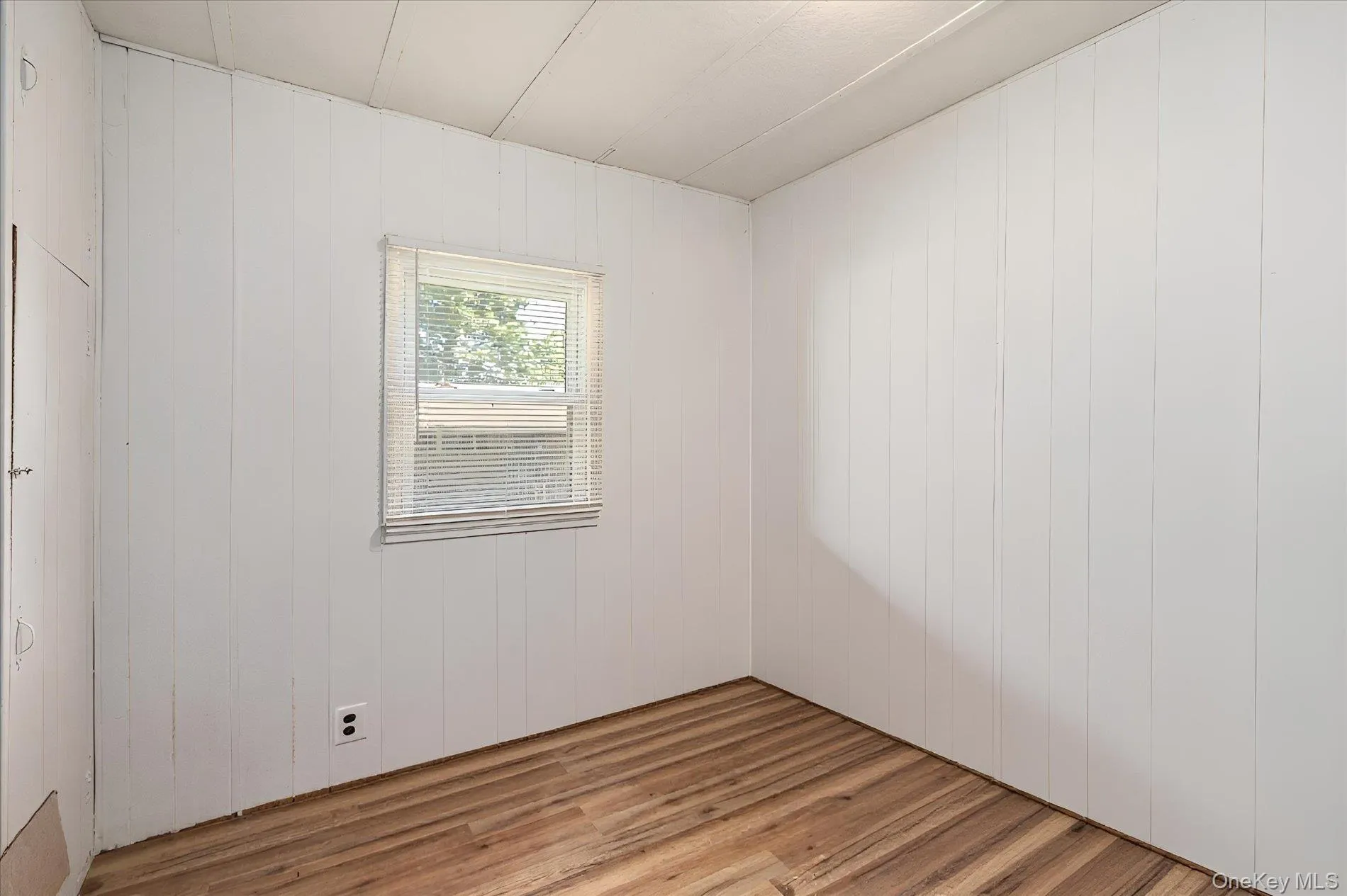 66 Minuteman Drive, Islip, NY, 2 Bedrooms Bedrooms, 5 Rooms Rooms,1 BathroomBathrooms,Residential,For Rent,Minuteman Drive,0,1007928 66 Minuteman Drive, Islip, NY, 2 Bedrooms Bedrooms, 5 Rooms Rooms,1 BathroomBathrooms,Residential,For Rent,Minuteman Drive,0,1007928