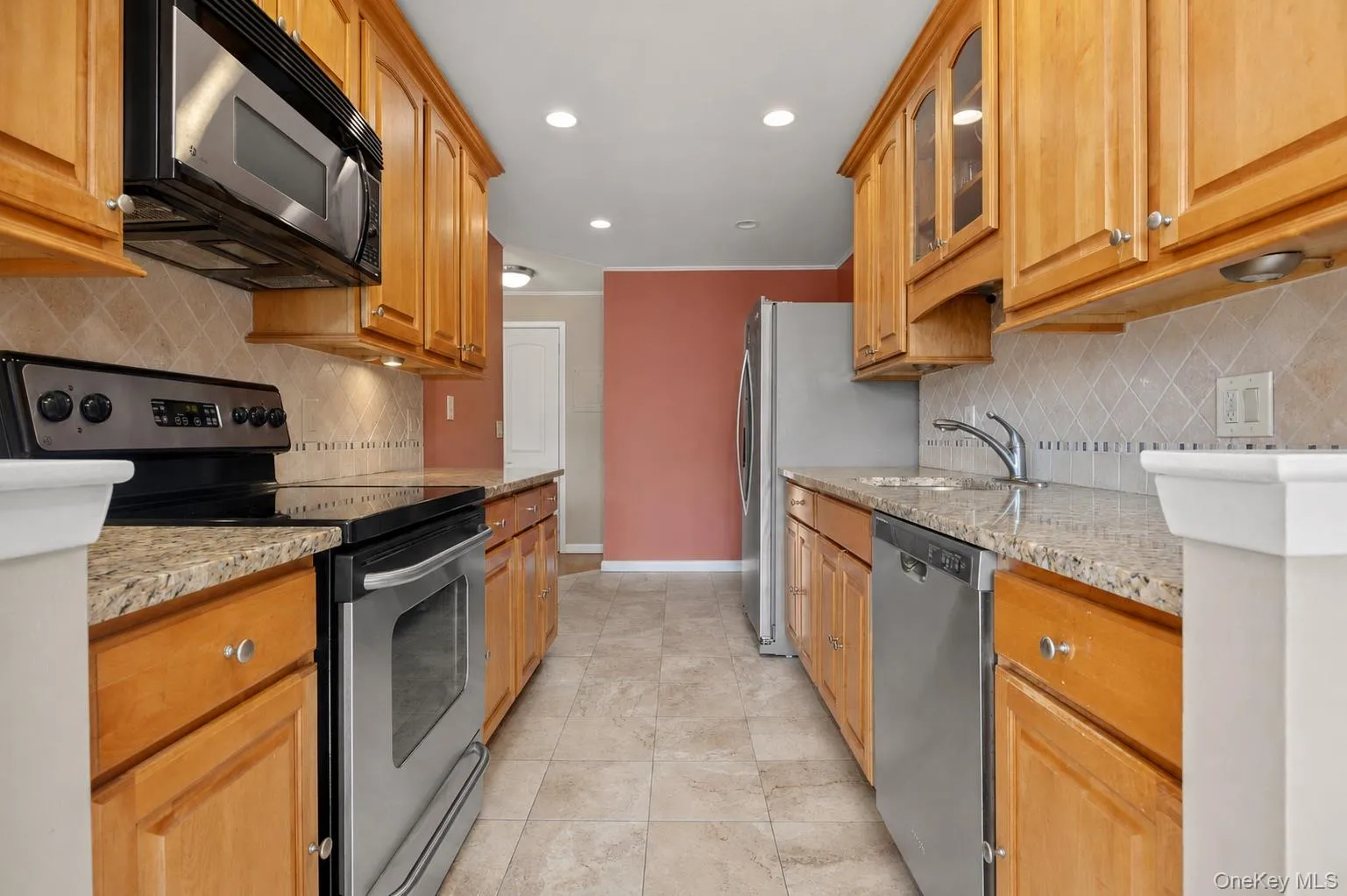 89 Broadway, White Plains, NY, 3 Bedrooms Bedrooms, 6 Rooms Rooms,2 BathroomsBathrooms,Residential,For Rent,Broadway,0,1007932 89 Broadway, White Plains, NY, 3 Bedrooms Bedrooms, 6 Rooms Rooms,2 BathroomsBathrooms,Residential,For Rent,Broadway,0,1007932
