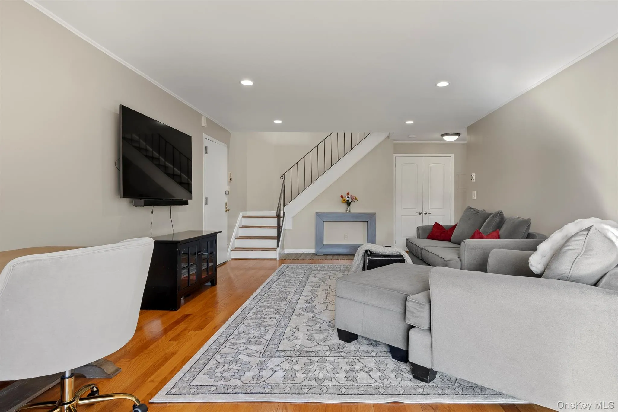89 Broadway, White Plains, NY, 3 Bedrooms Bedrooms, 6 Rooms Rooms,2 BathroomsBathrooms,Residential,For Rent,Broadway,0,1007932 89 Broadway, White Plains, NY, 3 Bedrooms Bedrooms, 6 Rooms Rooms,2 BathroomsBathrooms,Residential,For Rent,Broadway,0,1007932