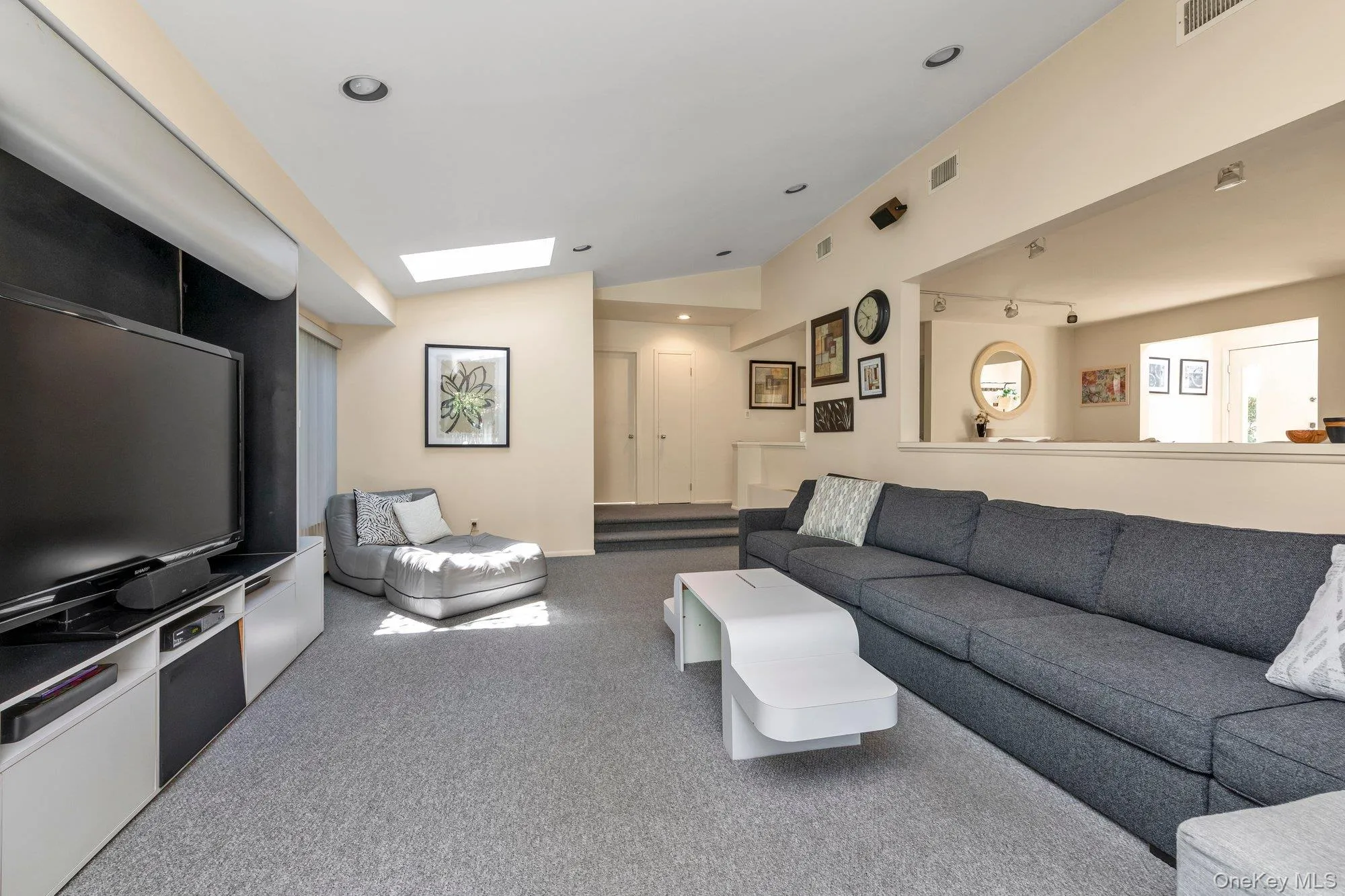 25 Linden Lane, Hempstead, NY, 3 Bedrooms Bedrooms, 7 Rooms Rooms,2 BathroomsBathrooms,Residential,For Rent,Linden,0,1007936 25 Linden Lane, Hempstead, NY, 3 Bedrooms Bedrooms, 7 Rooms Rooms,2 BathroomsBathrooms,Residential,For Rent,Linden,0,1007936