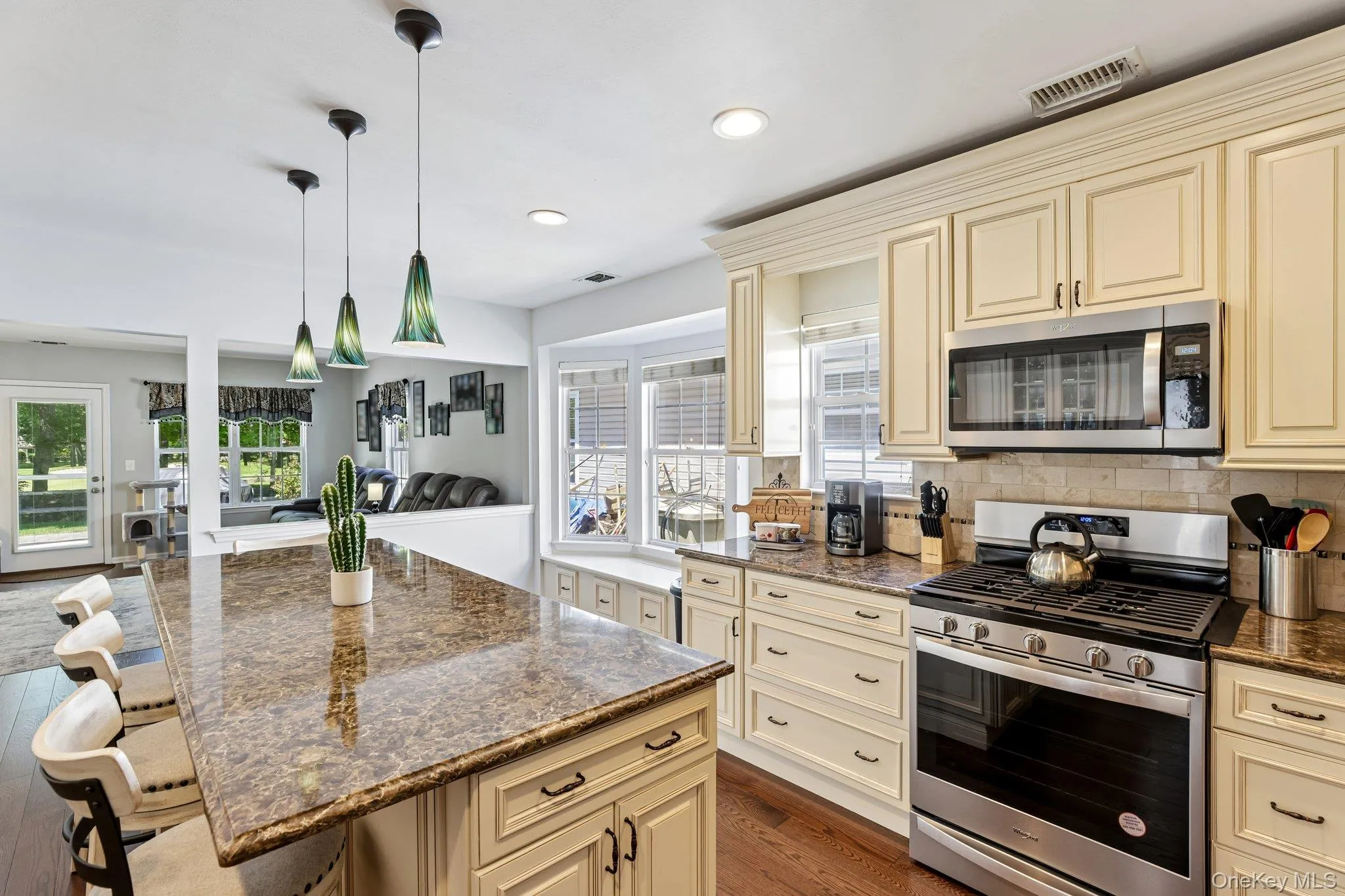 53 Madison Circle, Brookhaven, NY, 4 Bedrooms Bedrooms, 8 Rooms Rooms,2 BathroomsBathrooms,Residential,For Rent,Madison,0,1007938 53 Madison Circle, Brookhaven, NY, 4 Bedrooms Bedrooms, 8 Rooms Rooms,2 BathroomsBathrooms,Residential,For Rent,Madison,0,1007938
