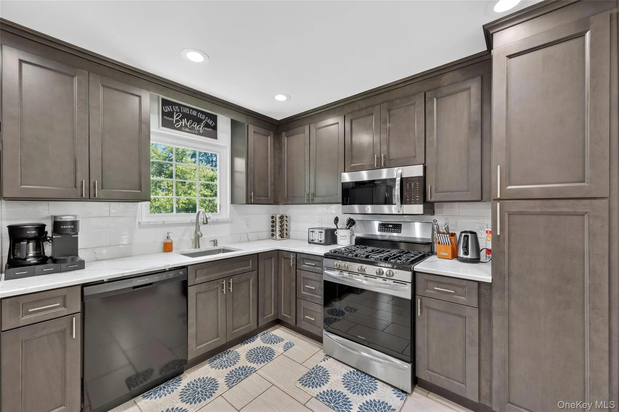 101 Brewer Road, Newburgh (town), NY, 4 Bedrooms Bedrooms, 10 Rooms Rooms,2 BathroomsBathrooms,Residential,For Rent,Brewer,0,1007942 101 Brewer Road, Newburgh (town), NY, 4 Bedrooms Bedrooms, 10 Rooms Rooms,2 BathroomsBathrooms,Residential,For Rent,Brewer,0,1007942