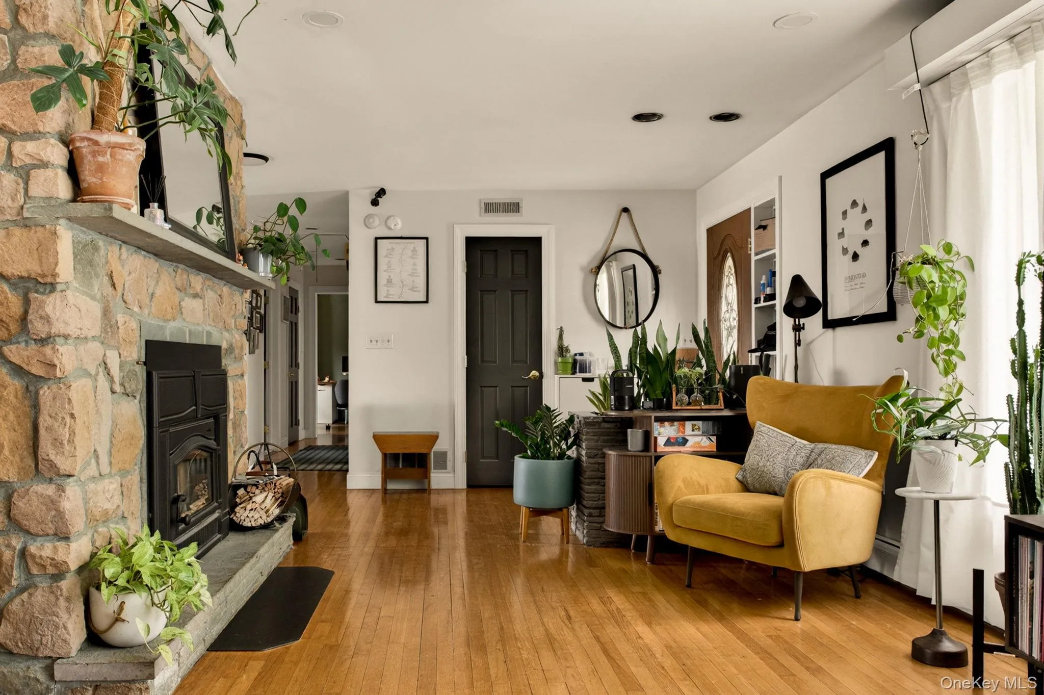 61 Merritt, Kingston, NY, 3 Bedrooms Bedrooms, 9 Rooms Rooms,2 BathroomsBathrooms,Residential,For Rent,Merritt,0,1007948 61 Merritt, Kingston, NY, 3 Bedrooms Bedrooms, 9 Rooms Rooms,2 BathroomsBathrooms,Residential,For Rent,Merritt,0,1007948