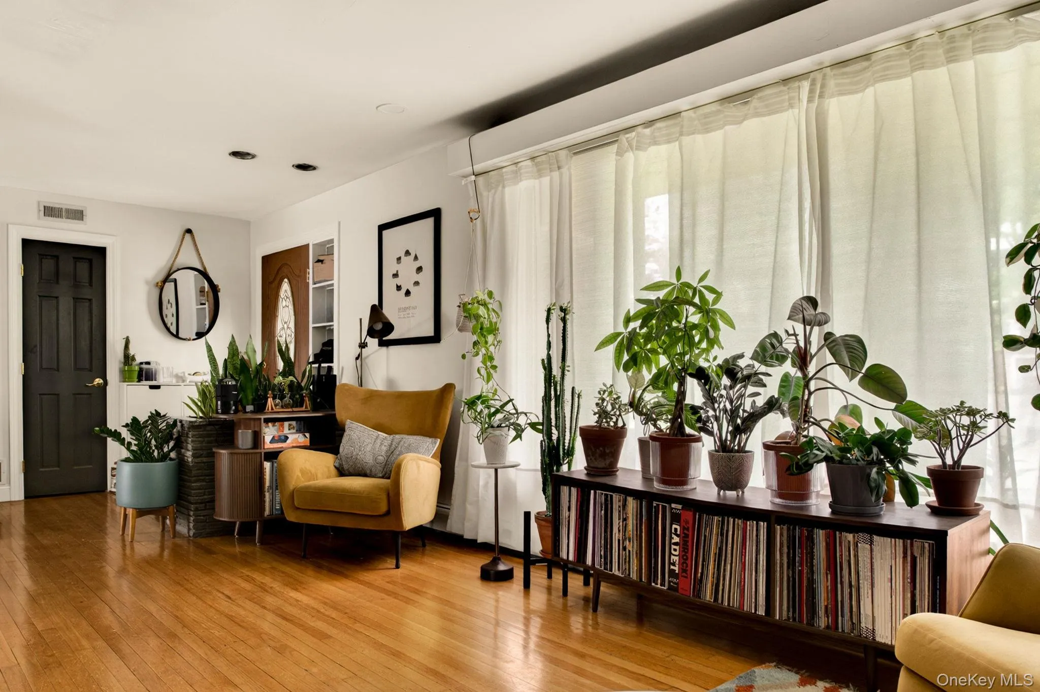 61 Merritt, Kingston, NY, 3 Bedrooms Bedrooms, 9 Rooms Rooms,2 BathroomsBathrooms,Residential,For Rent,Merritt,0,1007948 61 Merritt, Kingston, NY, 3 Bedrooms Bedrooms, 9 Rooms Rooms,2 BathroomsBathrooms,Residential,For Rent,Merritt,0,1007948