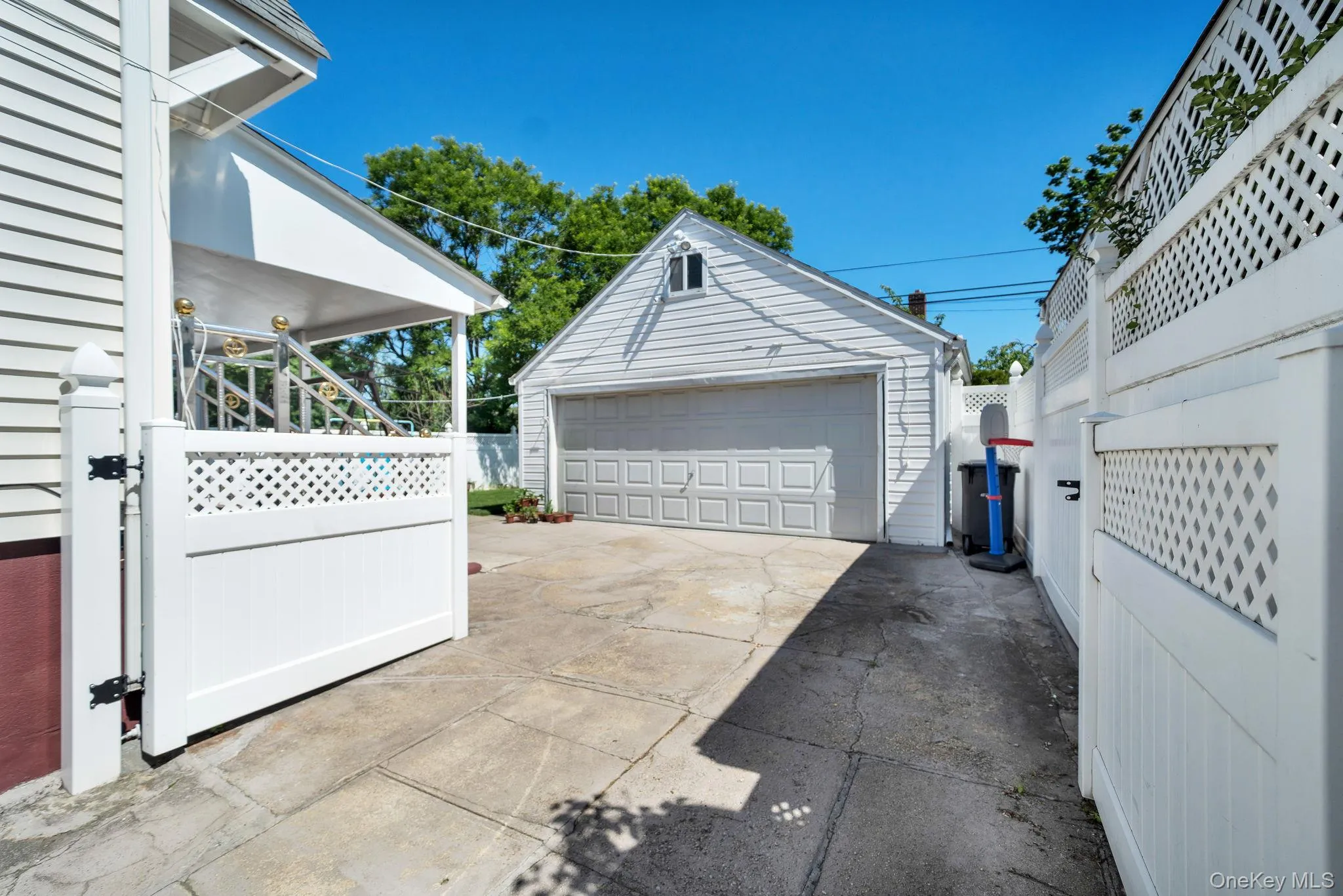 24415 85th Road, New York, NY, 3 Bedrooms Bedrooms, 8 Rooms Rooms,3 BathroomsBathrooms,Residential,For Rent,85th,0,1007952 24415 85th Road, New York, NY, 3 Bedrooms Bedrooms, 8 Rooms Rooms,3 BathroomsBathrooms,Residential,For Rent,85th,0,1007952