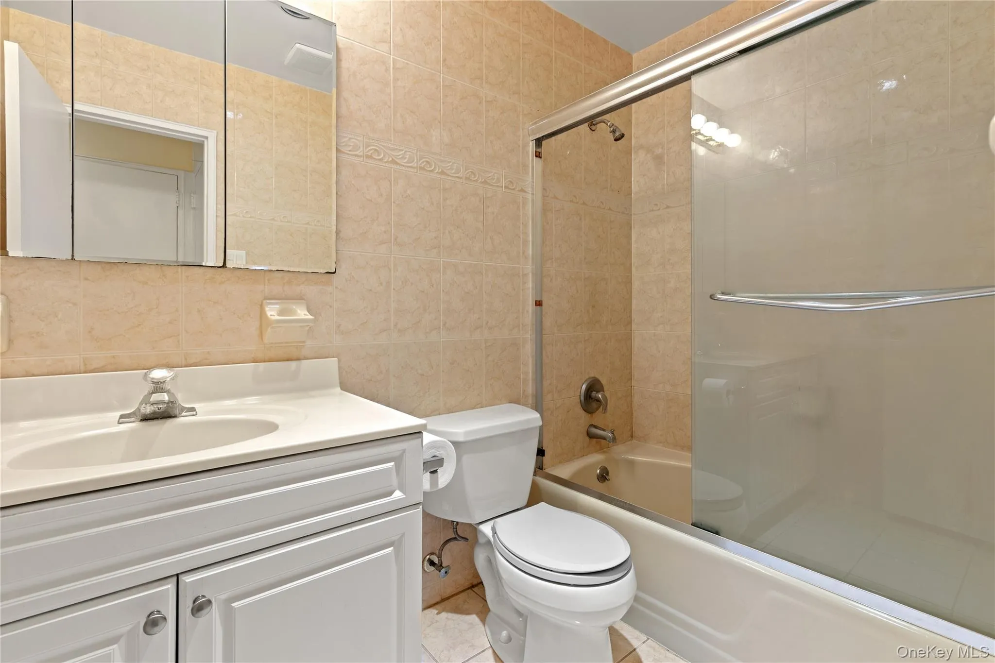 750 Shore Road, Long Beach, NY, 1 Bedroom Bedrooms, 4 Rooms Rooms,1 BathroomBathrooms,Residential Lease,For Rent,Shore,0,1007956 750 Shore Road, Long Beach, NY, 1 Bedroom Bedrooms, 4 Rooms Rooms,1 BathroomBathrooms,Residential Lease,For Rent,Shore,0,1007956