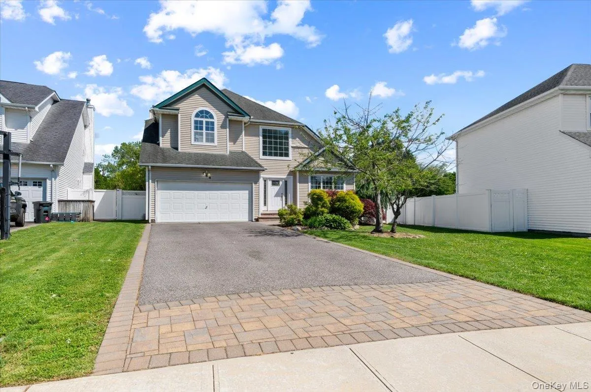 144 Cranberry Court, Huntington, NY, 4 Bedrooms Bedrooms, 9 Rooms Rooms,3 BathroomsBathrooms,Residential,For Rent,Cranberry,0,1007957 144 Cranberry Court, Huntington, NY, 4 Bedrooms Bedrooms, 9 Rooms Rooms,3 BathroomsBathrooms,Residential,For Rent,Cranberry,0,1007957