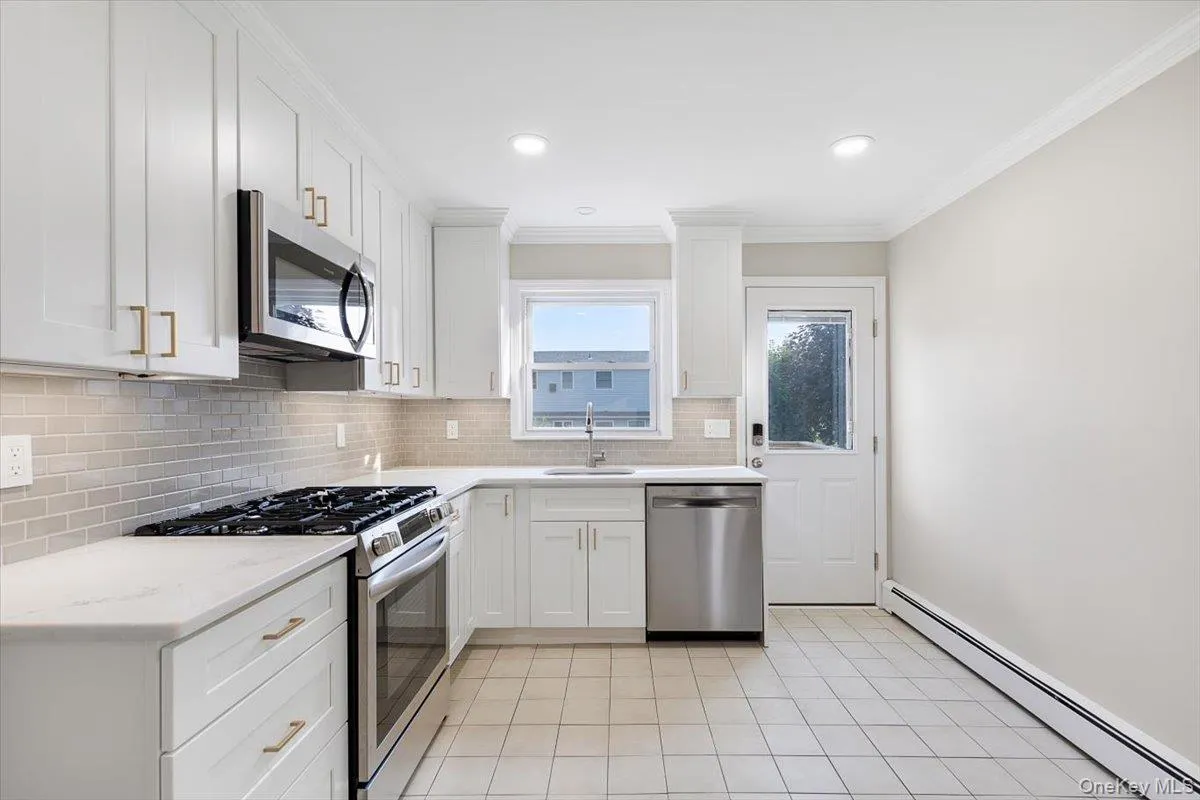 7 Madison Street, Harrison, NY, 3 Bedrooms Bedrooms, 7 Rooms Rooms,2 BathroomsBathrooms,Residential Lease,For Rent,Madison,0,1007959 7 Madison Street, Harrison, NY, 3 Bedrooms Bedrooms, 7 Rooms Rooms,2 BathroomsBathrooms,Residential Lease,For Rent,Madison,0,1007959