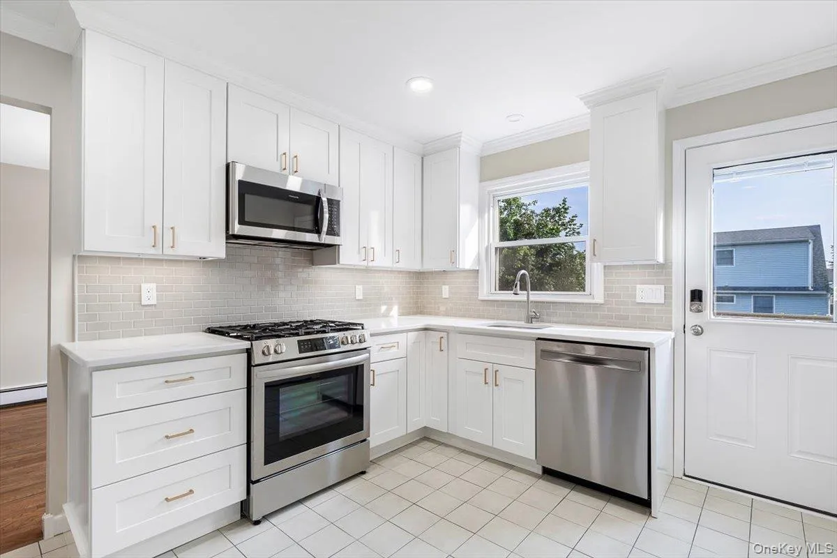 7 Madison Street, Harrison, NY, 3 Bedrooms Bedrooms, 7 Rooms Rooms,2 BathroomsBathrooms,Residential Lease,For Rent,Madison,0,1007959 7 Madison Street, Harrison, NY, 3 Bedrooms Bedrooms, 7 Rooms Rooms,2 BathroomsBathrooms,Residential Lease,For Rent,Madison,0,1007959