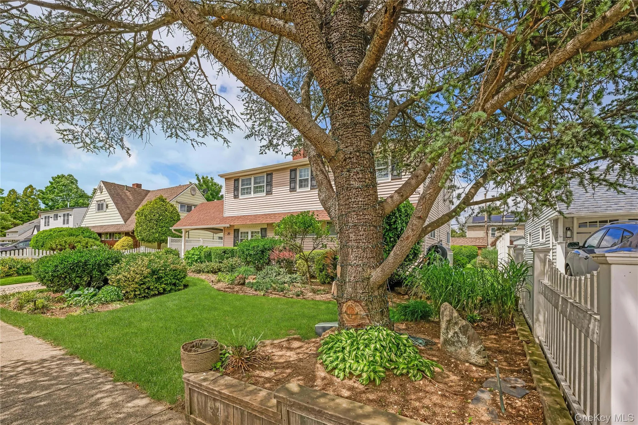 20 Flagstone Lane, Hempstead, NY, 6 Bedrooms Bedrooms, 9 Rooms Rooms,2 BathroomsBathrooms,Residential,For Rent,Flagstone,0,1007962 20 Flagstone Lane, Hempstead, NY, 6 Bedrooms Bedrooms, 9 Rooms Rooms,2 BathroomsBathrooms,Residential,For Rent,Flagstone,0,1007962