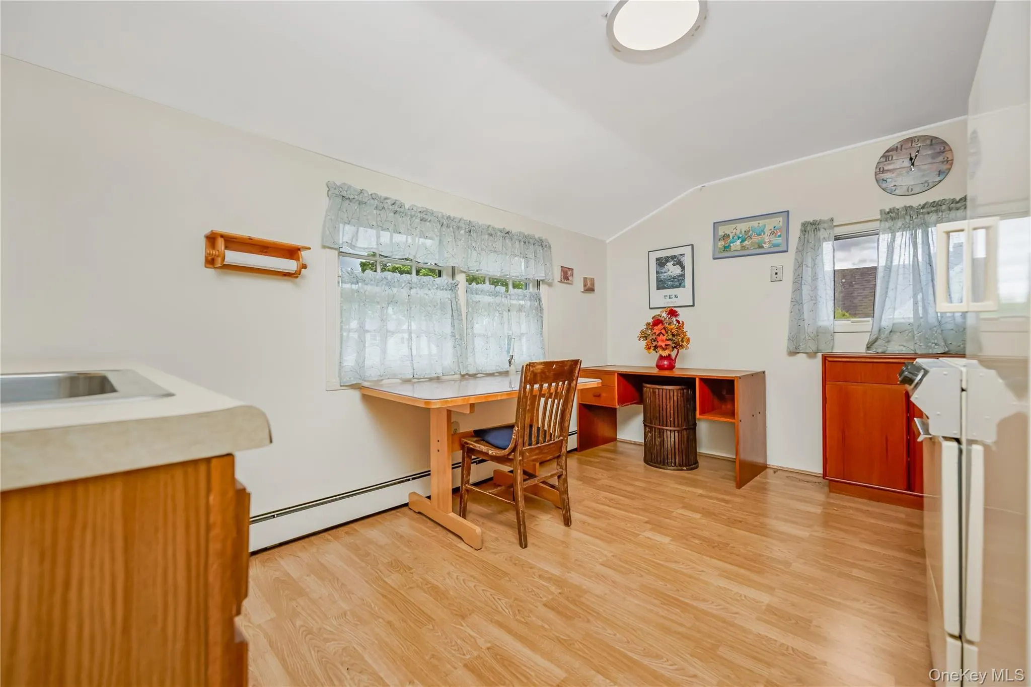 20 Flagstone Lane, Hempstead, NY, 6 Bedrooms Bedrooms, 9 Rooms Rooms,2 BathroomsBathrooms,Residential,For Rent,Flagstone,0,1007962 20 Flagstone Lane, Hempstead, NY, 6 Bedrooms Bedrooms, 9 Rooms Rooms,2 BathroomsBathrooms,Residential,For Rent,Flagstone,0,1007962
