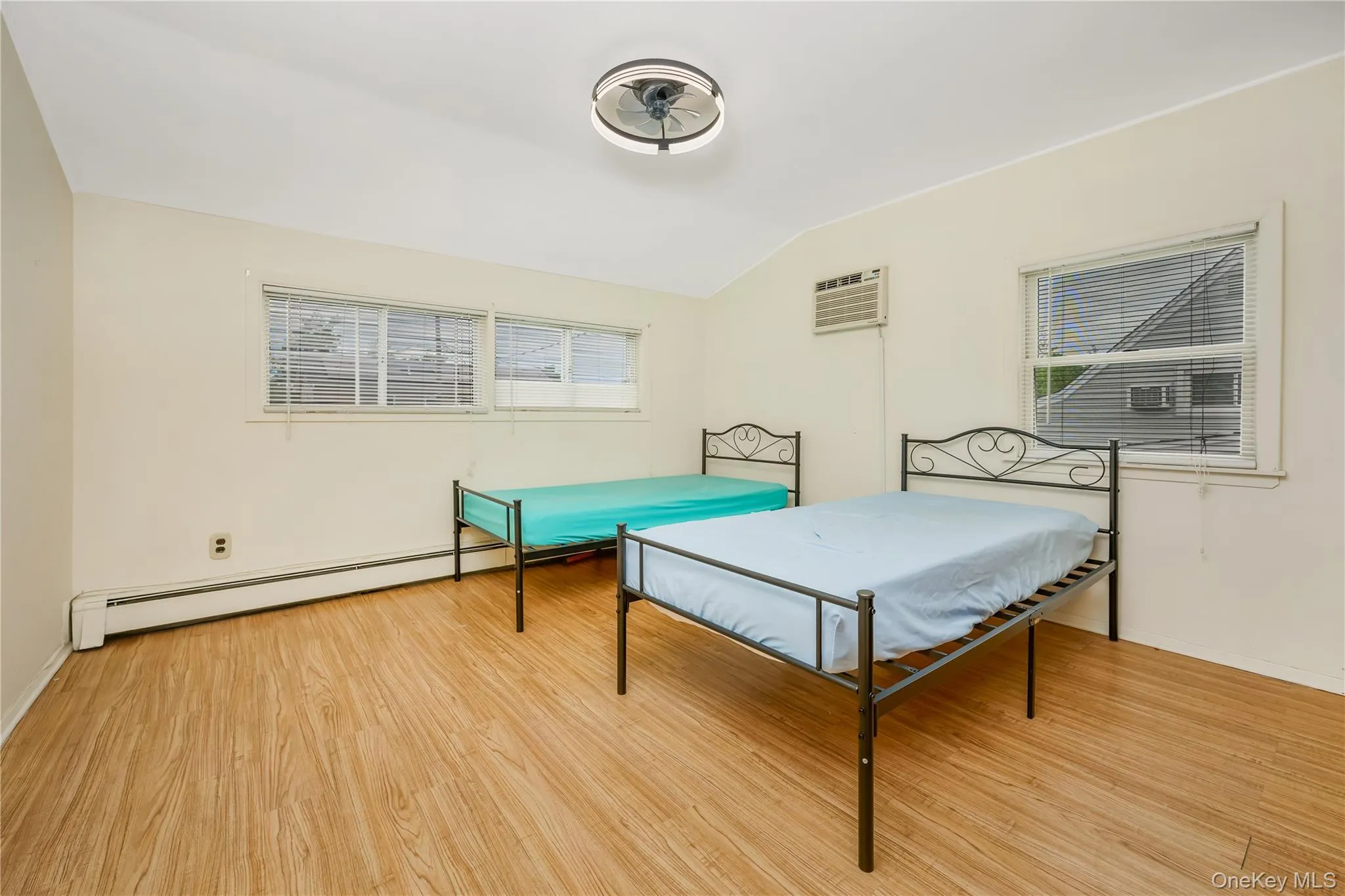 20 Flagstone Lane, Hempstead, NY, 6 Bedrooms Bedrooms, 9 Rooms Rooms,2 BathroomsBathrooms,Residential,For Rent,Flagstone,0,1007962 20 Flagstone Lane, Hempstead, NY, 6 Bedrooms Bedrooms, 9 Rooms Rooms,2 BathroomsBathrooms,Residential,For Rent,Flagstone,0,1007962