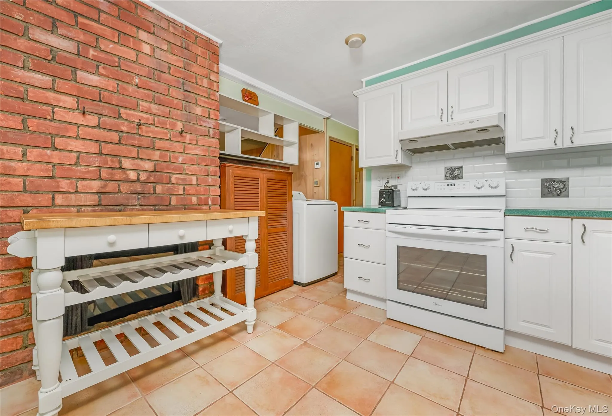 20 Flagstone Lane, Hempstead, NY, 6 Bedrooms Bedrooms, 9 Rooms Rooms,2 BathroomsBathrooms,Residential,For Rent,Flagstone,0,1007962 20 Flagstone Lane, Hempstead, NY, 6 Bedrooms Bedrooms, 9 Rooms Rooms,2 BathroomsBathrooms,Residential,For Rent,Flagstone,0,1007962
