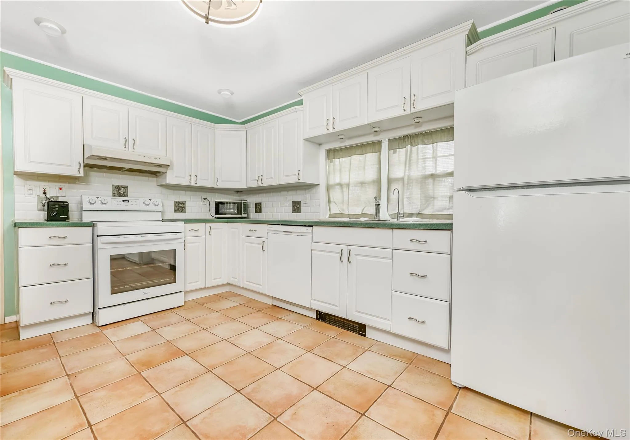 20 Flagstone Lane, Hempstead, NY, 6 Bedrooms Bedrooms, 9 Rooms Rooms,2 BathroomsBathrooms,Residential,For Rent,Flagstone,0,1007962 20 Flagstone Lane, Hempstead, NY, 6 Bedrooms Bedrooms, 9 Rooms Rooms,2 BathroomsBathrooms,Residential,For Rent,Flagstone,0,1007962