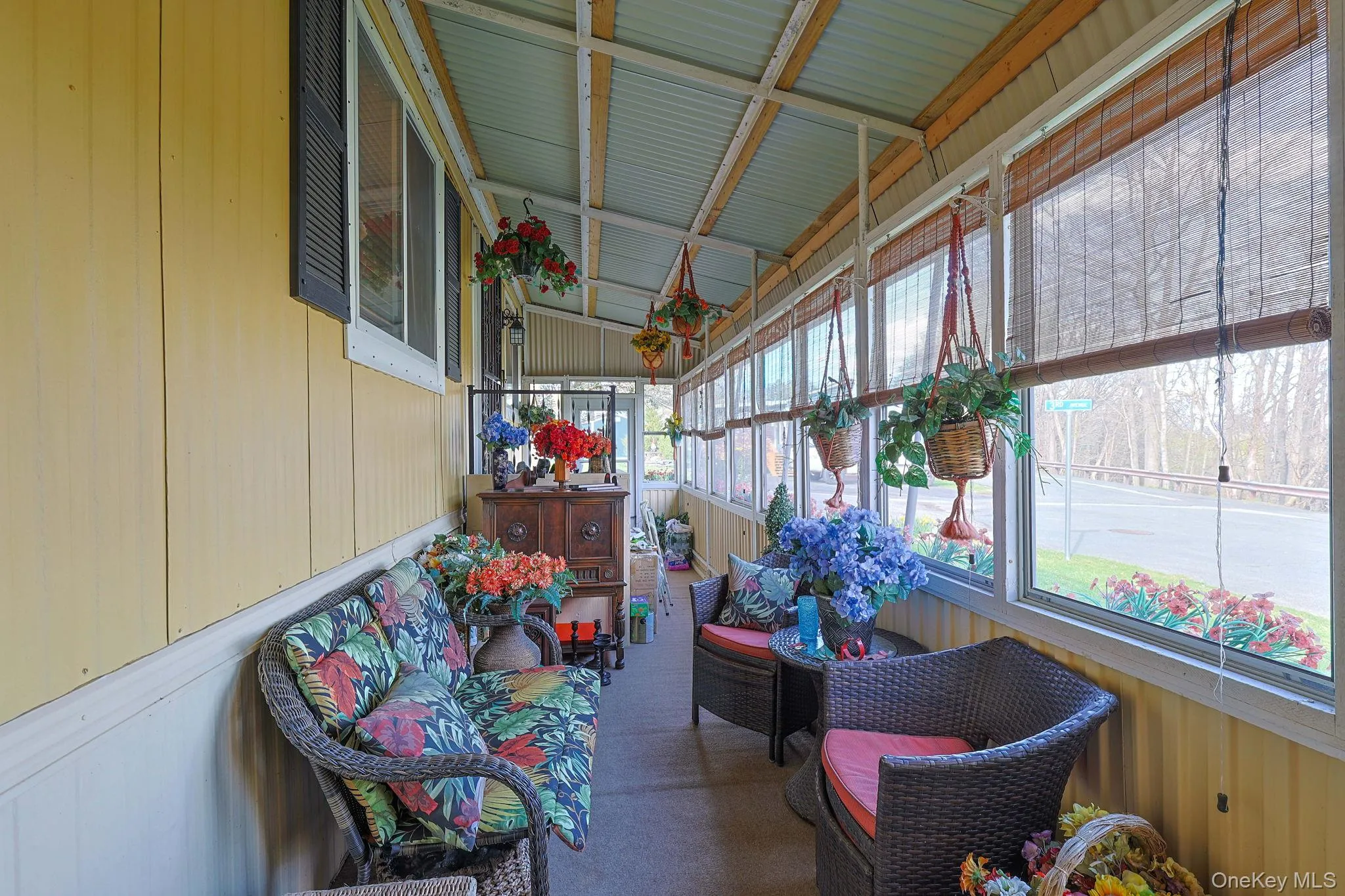 Beautiful sitting area Beautiful sitting area