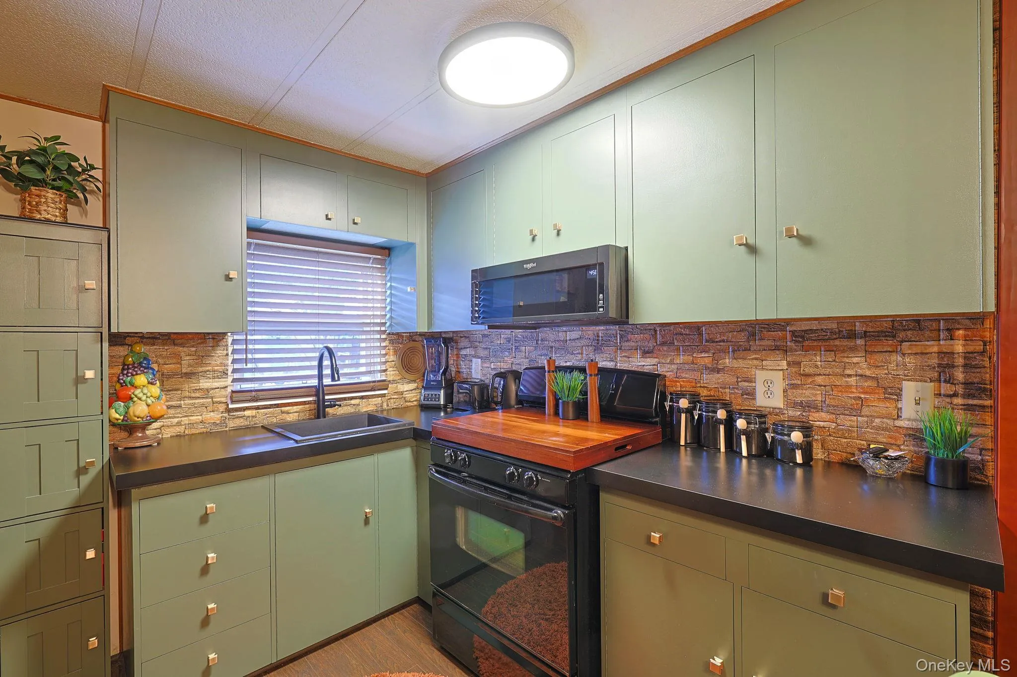 301 3rd Avenue, Middletown, NY, 2 Bedrooms Bedrooms, 4 Rooms Rooms,2 BathroomsBathrooms,Residential,For Rent,3rd Avenue,0,1007968 301 3rd Avenue, Middletown, NY, 2 Bedrooms Bedrooms, 4 Rooms Rooms,2 BathroomsBathrooms,Residential,For Rent,3rd Avenue,0,1007968