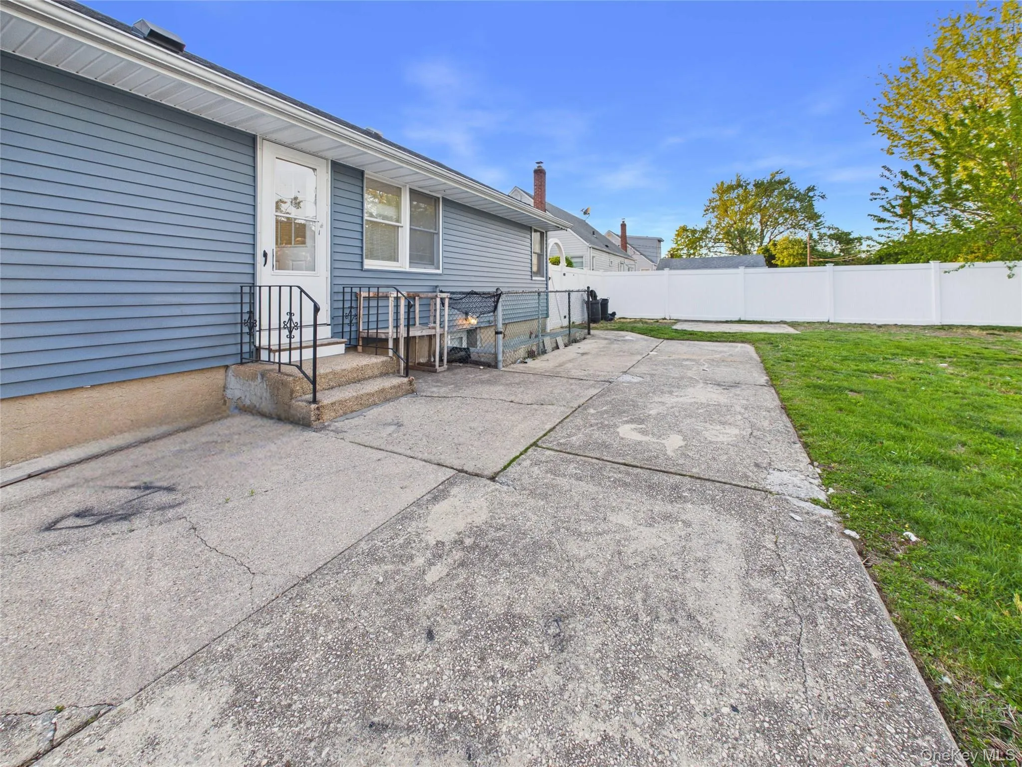9 Ferndale Drive, Oyster Bay, NY, 3 Bedrooms Bedrooms, 6 Rooms Rooms,2 BathroomsBathrooms,Residential Lease,For Rent,Ferndale,0,1007970 9 Ferndale Drive, Oyster Bay, NY, 3 Bedrooms Bedrooms, 6 Rooms Rooms,2 BathroomsBathrooms,Residential Lease,For Rent,Ferndale,0,1007970