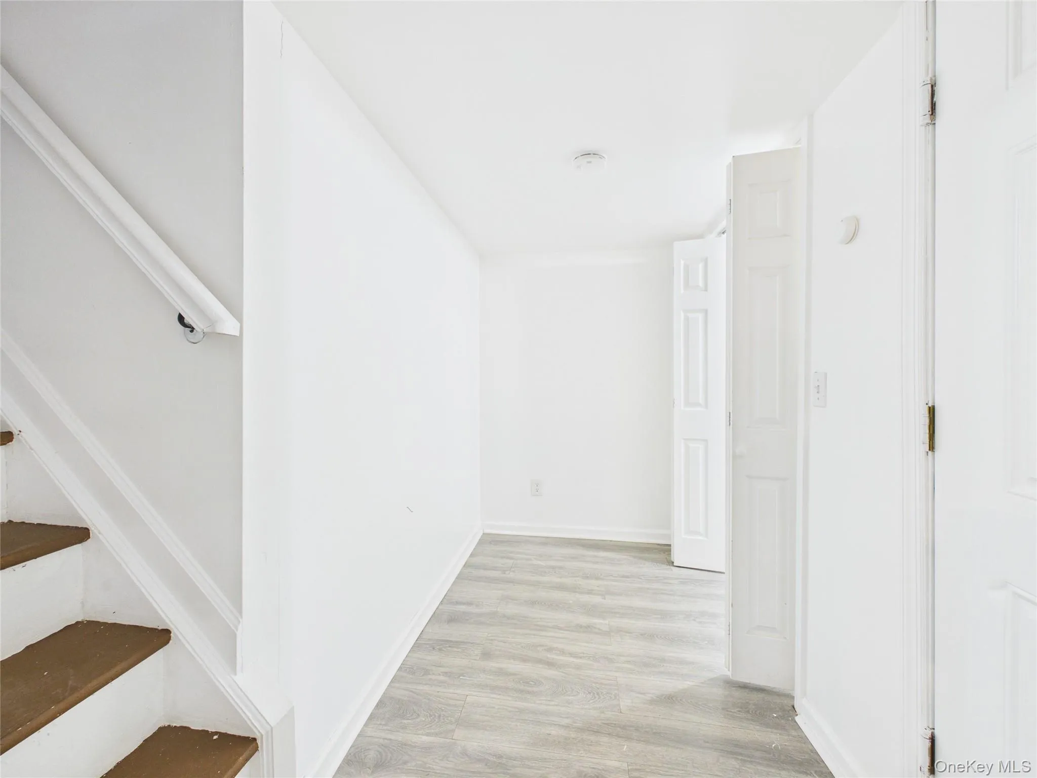 9 Ferndale Drive, Oyster Bay, NY, 3 Bedrooms Bedrooms, 6 Rooms Rooms,2 BathroomsBathrooms,Residential Lease,For Rent,Ferndale,0,1007970 9 Ferndale Drive, Oyster Bay, NY, 3 Bedrooms Bedrooms, 6 Rooms Rooms,2 BathroomsBathrooms,Residential Lease,For Rent,Ferndale,0,1007970