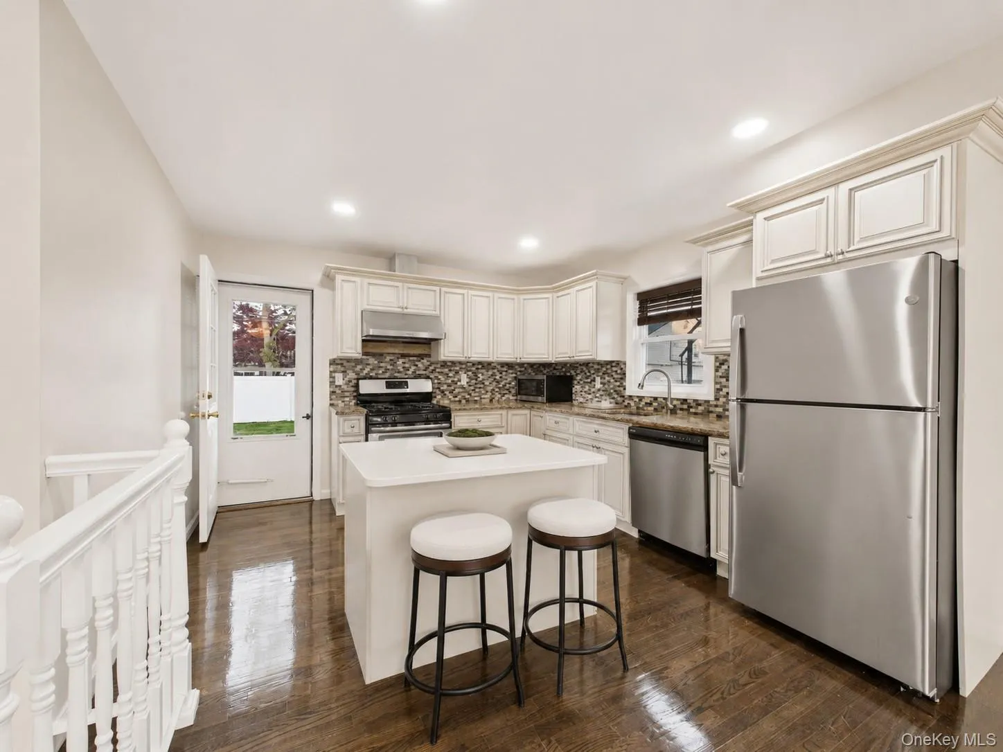 9 Ferndale Drive, Oyster Bay, NY, 3 Bedrooms Bedrooms, 6 Rooms Rooms,2 BathroomsBathrooms,Residential Lease,For Rent,Ferndale,0,1007970 9 Ferndale Drive, Oyster Bay, NY, 3 Bedrooms Bedrooms, 6 Rooms Rooms,2 BathroomsBathrooms,Residential Lease,For Rent,Ferndale,0,1007970