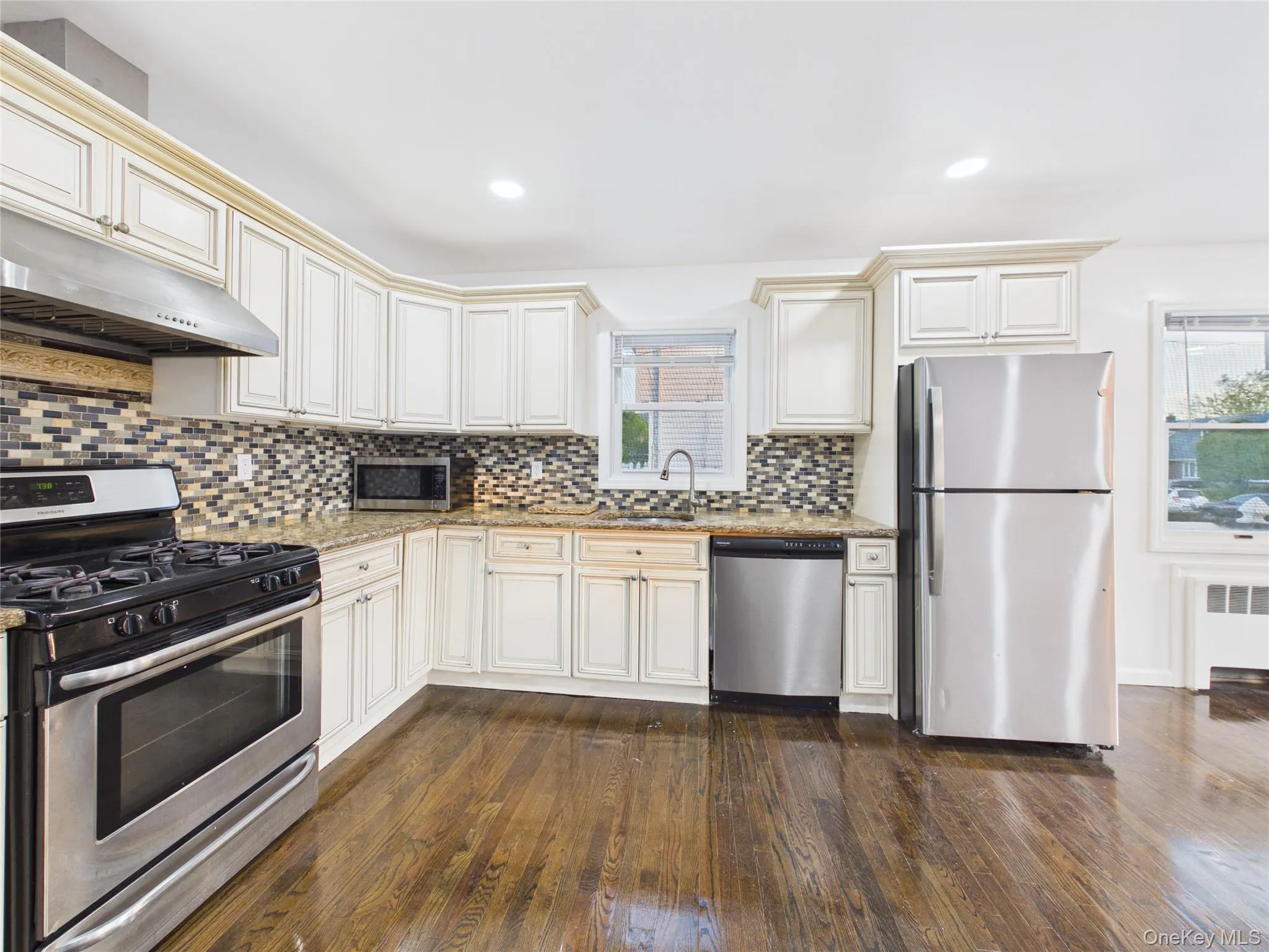 9 Ferndale Drive, Oyster Bay, NY, 3 Bedrooms Bedrooms, 6 Rooms Rooms,2 BathroomsBathrooms,Residential Lease,For Rent,Ferndale,0,1007970 9 Ferndale Drive, Oyster Bay, NY, 3 Bedrooms Bedrooms, 6 Rooms Rooms,2 BathroomsBathrooms,Residential Lease,For Rent,Ferndale,0,1007970