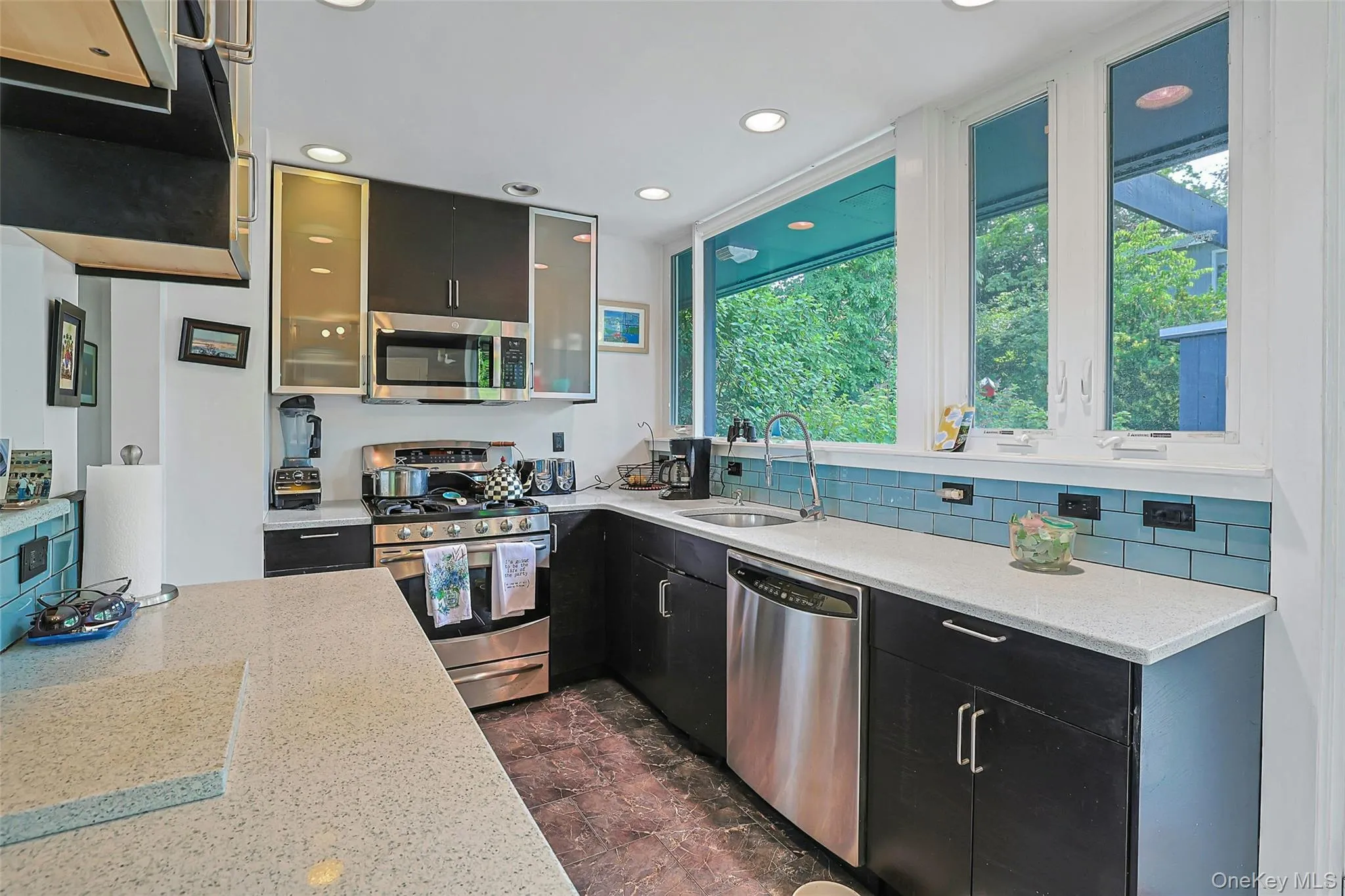 8 Edgewater Lane, Orangetown, NY, 3 Bedrooms Bedrooms, 10 Rooms Rooms,2 BathroomsBathrooms,Residential,For Rent,Edgewater,0,1007972 8 Edgewater Lane, Orangetown, NY, 3 Bedrooms Bedrooms, 10 Rooms Rooms,2 BathroomsBathrooms,Residential,For Rent,Edgewater,0,1007972