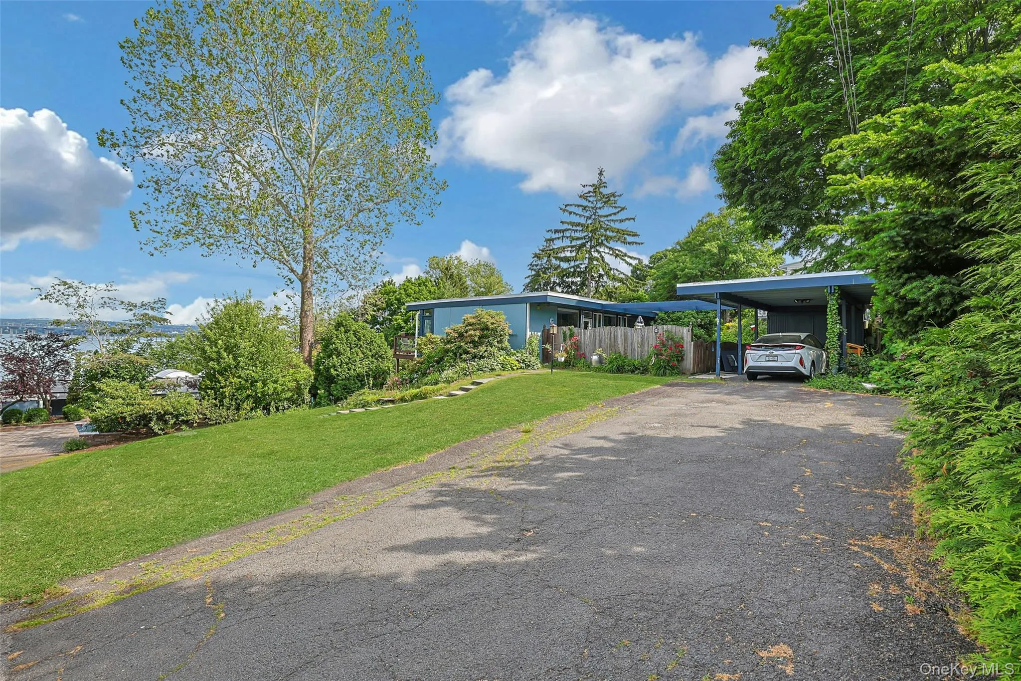 8 Edgewater Lane, Orangetown, NY, 3 Bedrooms Bedrooms, 10 Rooms Rooms,2 BathroomsBathrooms,Residential,For Rent,Edgewater,0,1007972 8 Edgewater Lane, Orangetown, NY, 3 Bedrooms Bedrooms, 10 Rooms Rooms,2 BathroomsBathrooms,Residential,For Rent,Edgewater,0,1007972