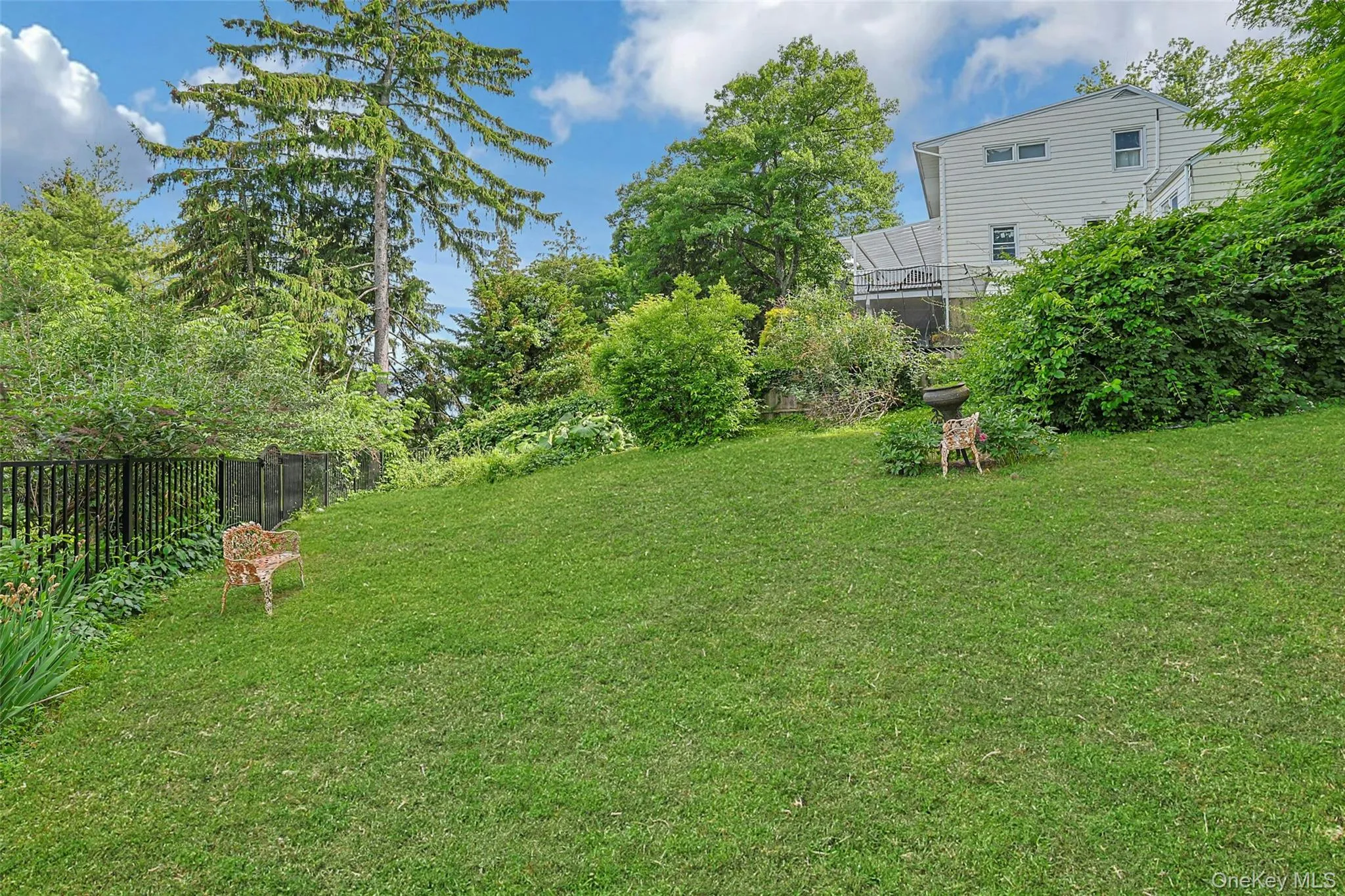 8 Edgewater Lane, Orangetown, NY, 3 Bedrooms Bedrooms, 10 Rooms Rooms,2 BathroomsBathrooms,Residential,For Rent,Edgewater,0,1007972 8 Edgewater Lane, Orangetown, NY, 3 Bedrooms Bedrooms, 10 Rooms Rooms,2 BathroomsBathrooms,Residential,For Rent,Edgewater,0,1007972