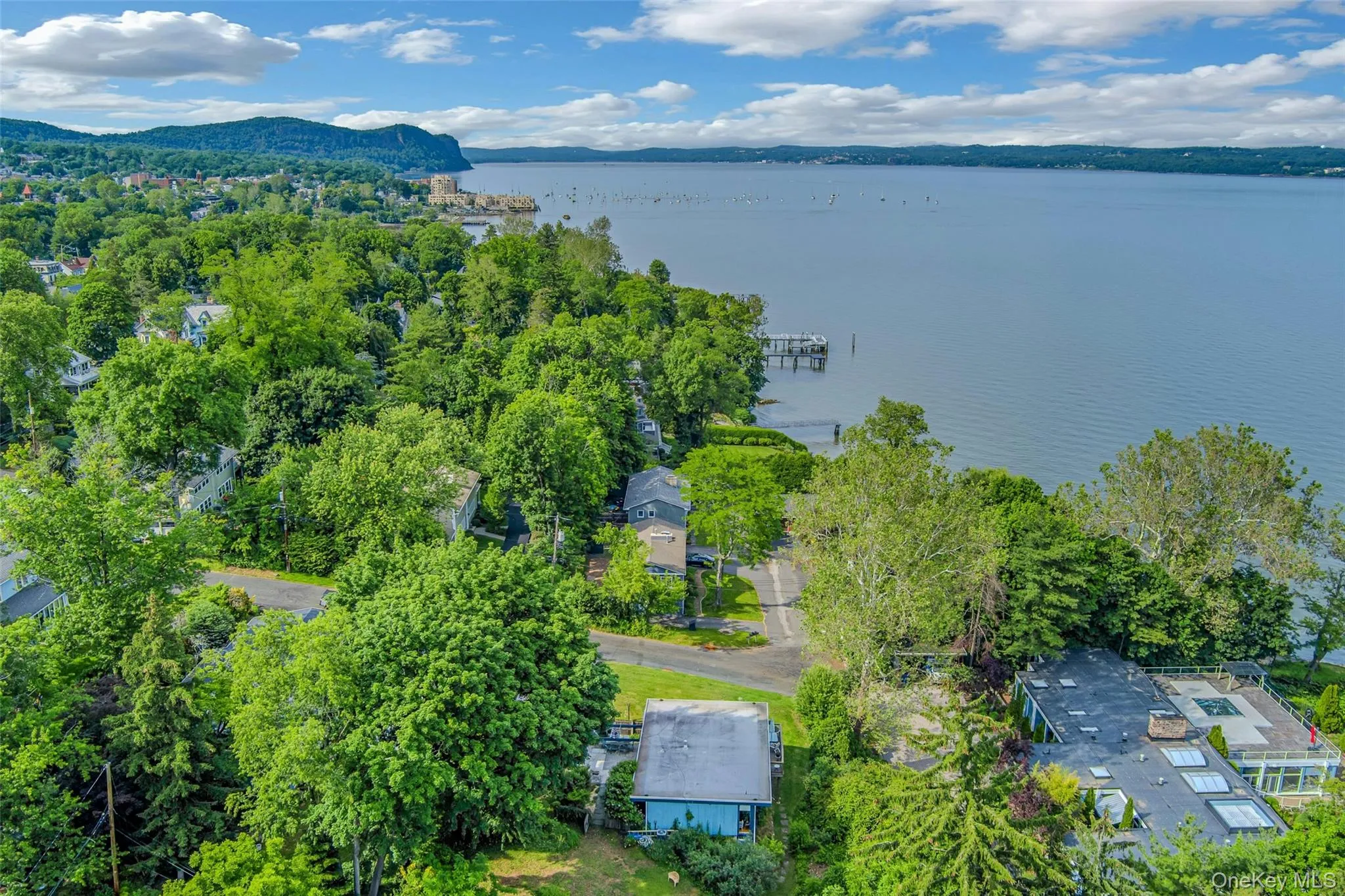 8 Edgewater Lane, Orangetown, NY, 3 Bedrooms Bedrooms, 10 Rooms Rooms,2 BathroomsBathrooms,Residential,For Rent,Edgewater,0,1007972 8 Edgewater Lane, Orangetown, NY, 3 Bedrooms Bedrooms, 10 Rooms Rooms,2 BathroomsBathrooms,Residential,For Rent,Edgewater,0,1007972