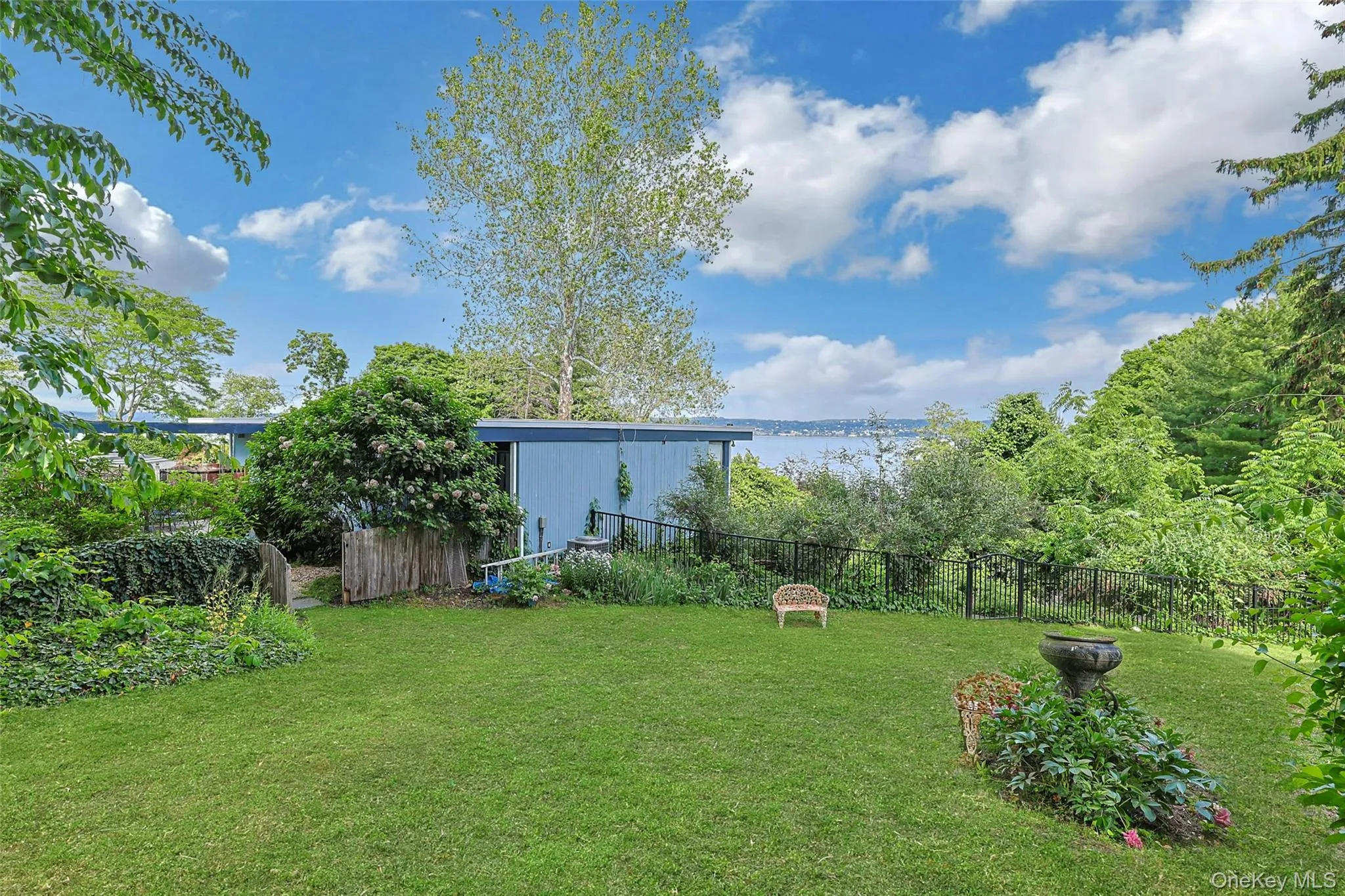 8 Edgewater Lane, Orangetown, NY, 3 Bedrooms Bedrooms, 10 Rooms Rooms,2 BathroomsBathrooms,Residential,For Rent,Edgewater,0,1007972 8 Edgewater Lane, Orangetown, NY, 3 Bedrooms Bedrooms, 10 Rooms Rooms,2 BathroomsBathrooms,Residential,For Rent,Edgewater,0,1007972