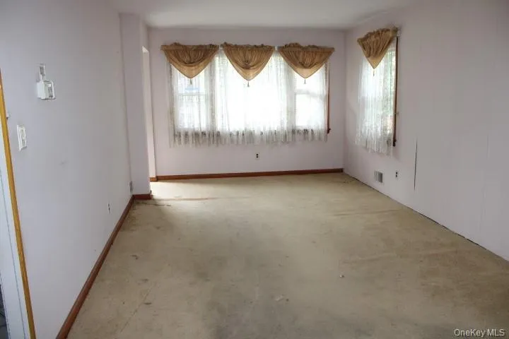 29 Orchard Street, Clarkstown, NY, 4 Bedrooms Bedrooms, 6 Rooms Rooms,1 BathroomBathrooms,Residential,For Rent,Orchard,0,1007975 29 Orchard Street, Clarkstown, NY, 4 Bedrooms Bedrooms, 6 Rooms Rooms,1 BathroomBathrooms,Residential,For Rent,Orchard,0,1007975