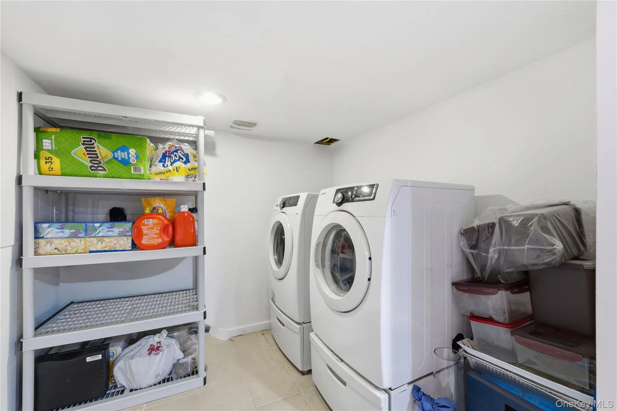 206-59 46th Avenue, New York, NY, 3 Bedrooms Bedrooms, 9 Rooms Rooms,2 BathroomsBathrooms,Residential,For Rent,46th,0,1007977 206-59 46th Avenue, New York, NY, 3 Bedrooms Bedrooms, 9 Rooms Rooms,2 BathroomsBathrooms,Residential,For Rent,46th,0,1007977