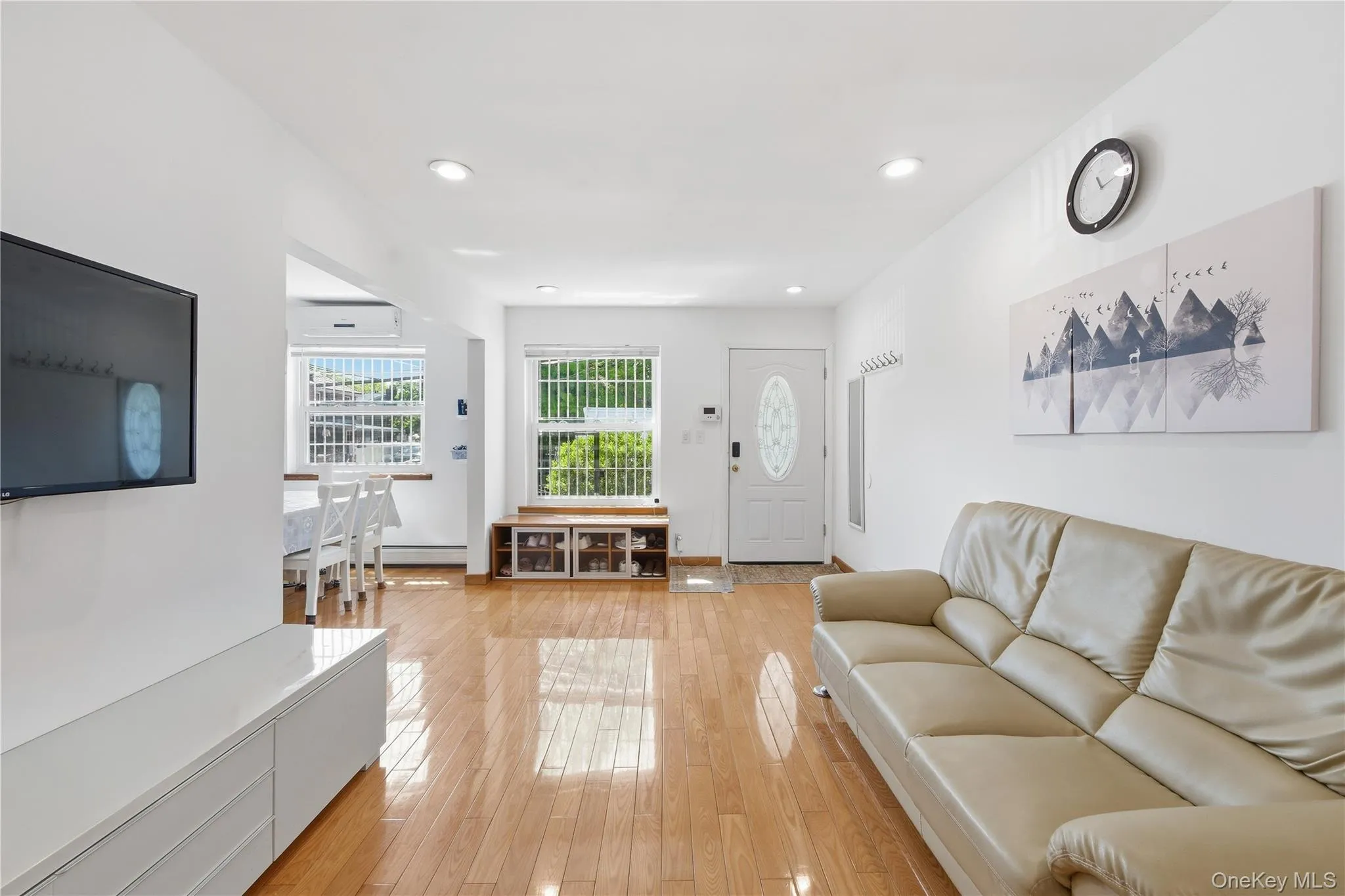 206-59 46th Avenue, New York, NY, 3 Bedrooms Bedrooms, 9 Rooms Rooms,2 BathroomsBathrooms,Residential,For Rent,46th,0,1007977 206-59 46th Avenue, New York, NY, 3 Bedrooms Bedrooms, 9 Rooms Rooms,2 BathroomsBathrooms,Residential,For Rent,46th,0,1007977