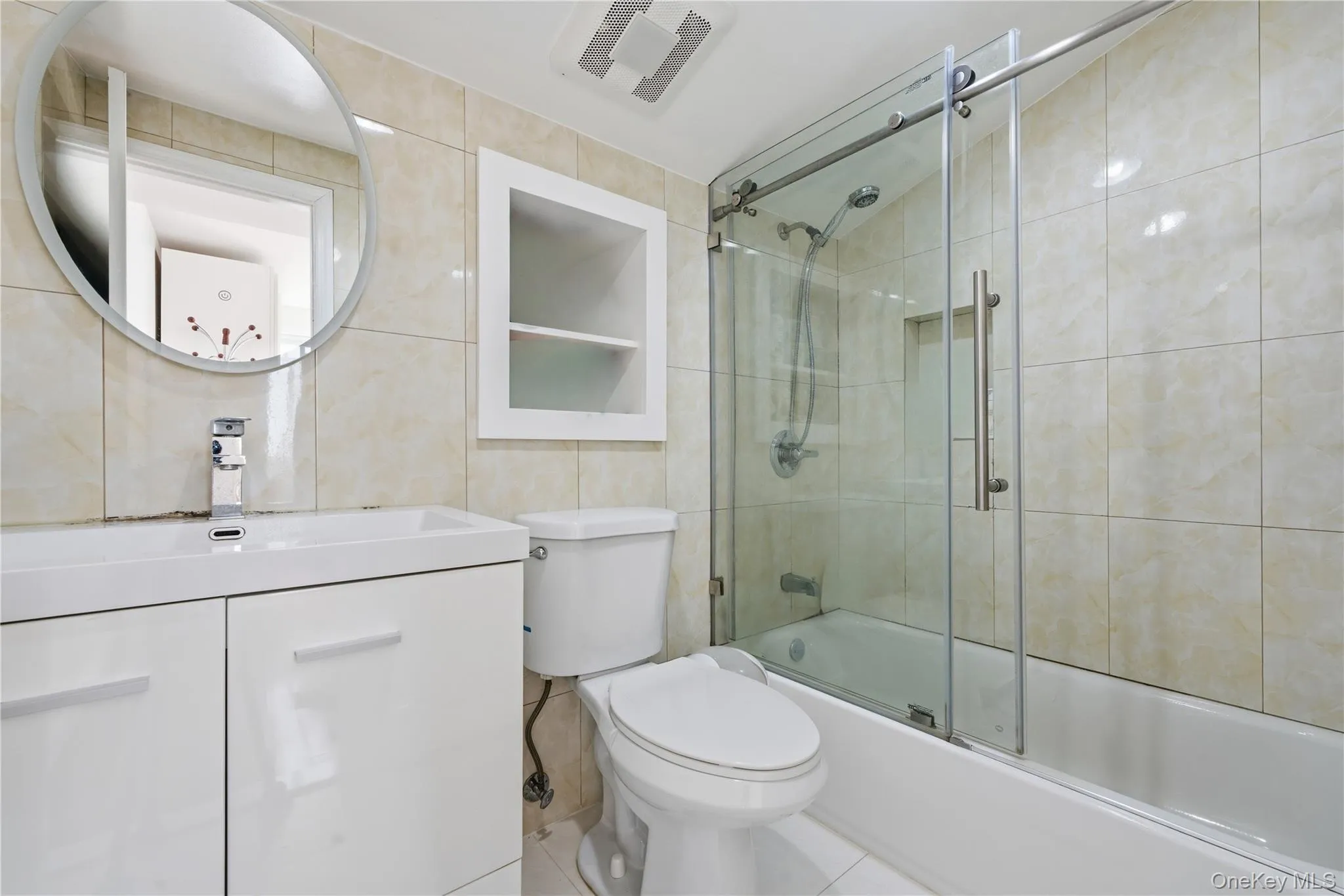 206-59 46th Avenue, New York, NY, 3 Bedrooms Bedrooms, 9 Rooms Rooms,2 BathroomsBathrooms,Residential,For Rent,46th,0,1007977 206-59 46th Avenue, New York, NY, 3 Bedrooms Bedrooms, 9 Rooms Rooms,2 BathroomsBathrooms,Residential,For Rent,46th,0,1007977