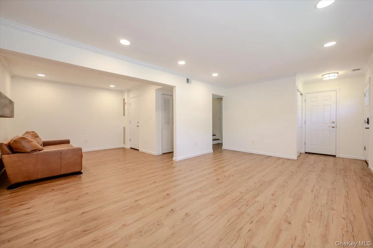 95 Aspen Drive, Oyster Bay, NY, 3 Bedrooms Bedrooms, 6 Rooms Rooms,2 BathroomsBathrooms,Residential,For Rent,Aspen,0,1007979 95 Aspen Drive, Oyster Bay, NY, 3 Bedrooms Bedrooms, 6 Rooms Rooms,2 BathroomsBathrooms,Residential,For Rent,Aspen,0,1007979