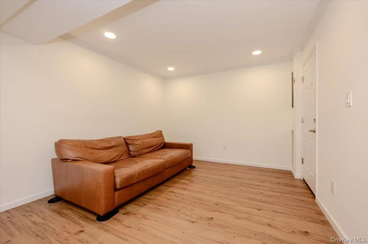 95 Aspen Drive, Oyster Bay, NY, 3 Bedrooms Bedrooms, 6 Rooms Rooms,2 BathroomsBathrooms,Residential,For Rent,Aspen,0,1007979 95 Aspen Drive, Oyster Bay, NY, 3 Bedrooms Bedrooms, 6 Rooms Rooms,2 BathroomsBathrooms,Residential,For Rent,Aspen,0,1007979