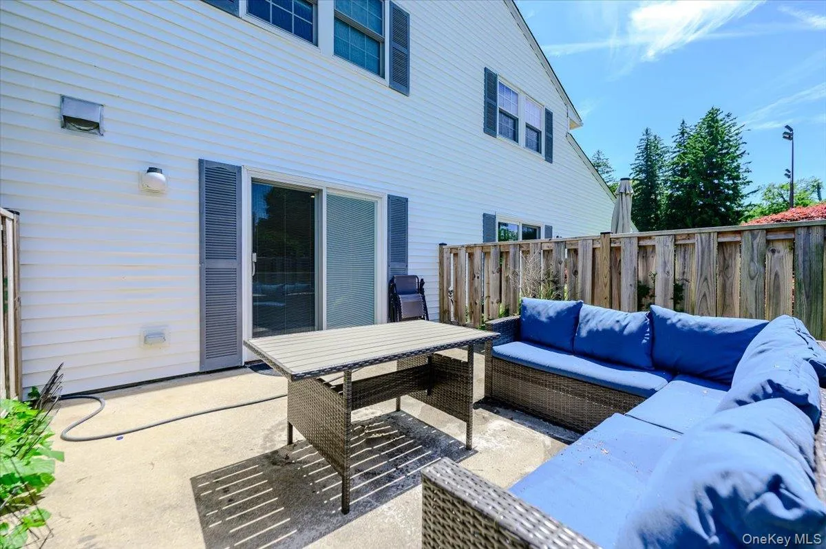 95 Aspen Drive, Oyster Bay, NY, 3 Bedrooms Bedrooms, 6 Rooms Rooms,2 BathroomsBathrooms,Residential,For Rent,Aspen,0,1007979 95 Aspen Drive, Oyster Bay, NY, 3 Bedrooms Bedrooms, 6 Rooms Rooms,2 BathroomsBathrooms,Residential,For Rent,Aspen,0,1007979