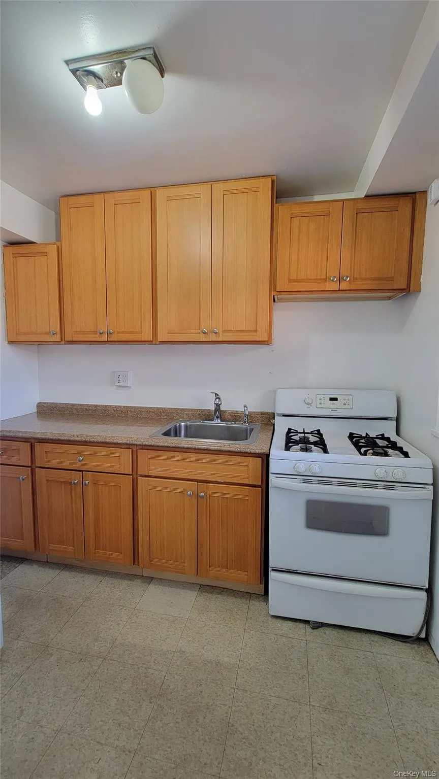 97-07 63rd Road, New York, NY, 1 Bedroom Bedrooms, 3 Rooms Rooms,1 BathroomBathrooms,Residential Lease,For Rent,63rd,0,1007981 97-07 63rd Road, New York, NY, 1 Bedroom Bedrooms, 3 Rooms Rooms,1 BathroomBathrooms,Residential Lease,For Rent,63rd,0,1007981