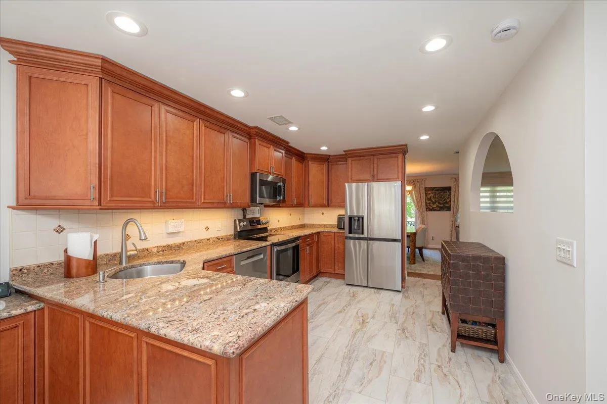 55 Lakebridge Drive S, Smithtown, NY, 3 Bedrooms Bedrooms, 6 Rooms Rooms,2 BathroomsBathrooms,Residential,For Rent,Lakebridge Drive S,0,1007984 55 Lakebridge Drive S, Smithtown, NY, 3 Bedrooms Bedrooms, 6 Rooms Rooms,2 BathroomsBathrooms,Residential,For Rent,Lakebridge Drive S,0,1007984
