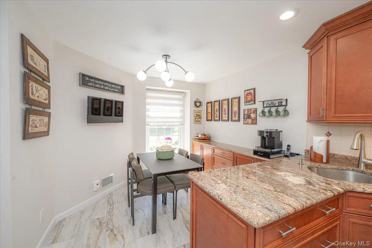 55 Lakebridge Drive S, Smithtown, NY, 3 Bedrooms Bedrooms, 6 Rooms Rooms,2 BathroomsBathrooms,Residential,For Rent,Lakebridge Drive S,0,1007984 55 Lakebridge Drive S, Smithtown, NY, 3 Bedrooms Bedrooms, 6 Rooms Rooms,2 BathroomsBathrooms,Residential,For Rent,Lakebridge Drive S,0,1007984