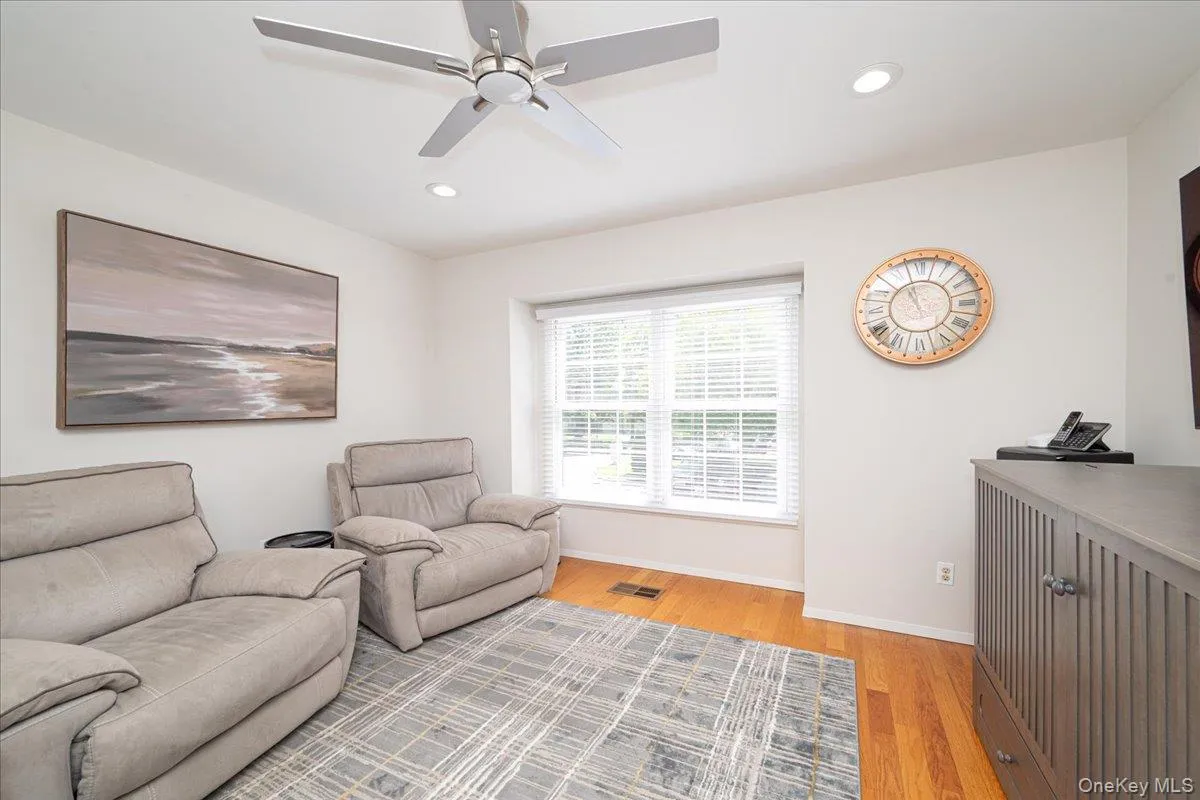 55 Lakebridge Drive S, Smithtown, NY, 3 Bedrooms Bedrooms, 6 Rooms Rooms,2 BathroomsBathrooms,Residential,For Rent,Lakebridge Drive S,0,1007984 55 Lakebridge Drive S, Smithtown, NY, 3 Bedrooms Bedrooms, 6 Rooms Rooms,2 BathroomsBathrooms,Residential,For Rent,Lakebridge Drive S,0,1007984