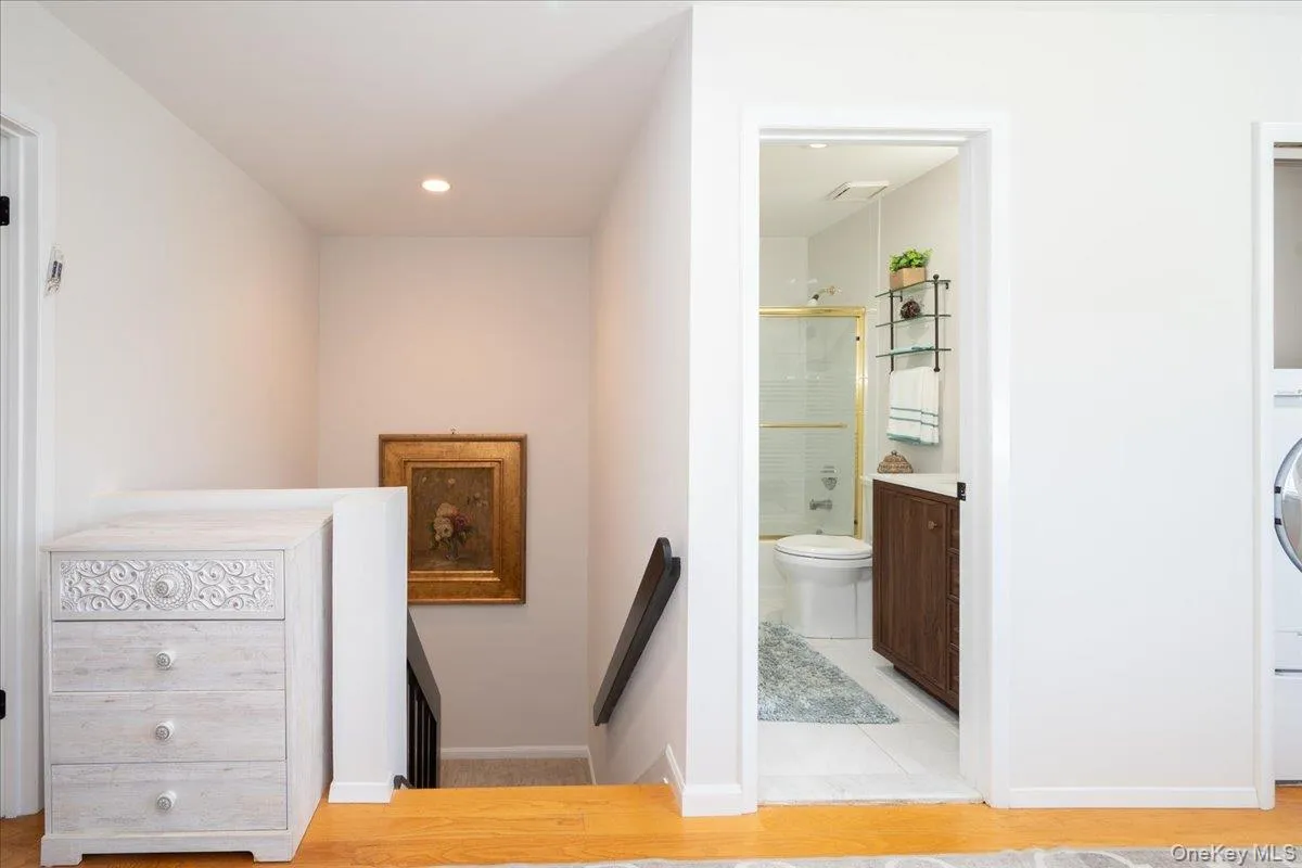 55 Lakebridge Drive S, Smithtown, NY, 3 Bedrooms Bedrooms, 6 Rooms Rooms,2 BathroomsBathrooms,Residential,For Rent,Lakebridge Drive S,0,1007984 55 Lakebridge Drive S, Smithtown, NY, 3 Bedrooms Bedrooms, 6 Rooms Rooms,2 BathroomsBathrooms,Residential,For Rent,Lakebridge Drive S,0,1007984