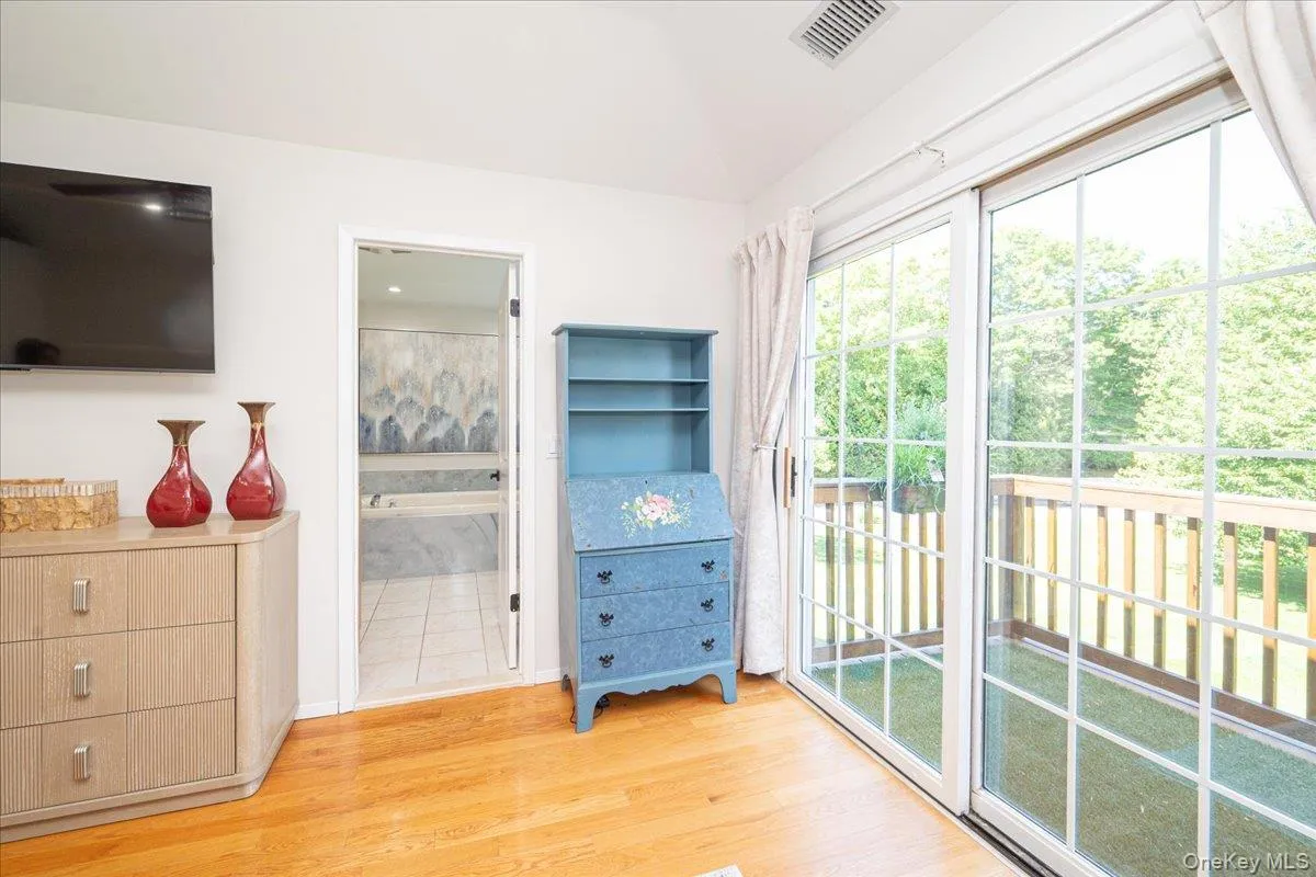 55 Lakebridge Drive S, Smithtown, NY, 3 Bedrooms Bedrooms, 6 Rooms Rooms,2 BathroomsBathrooms,Residential,For Rent,Lakebridge Drive S,0,1007984 55 Lakebridge Drive S, Smithtown, NY, 3 Bedrooms Bedrooms, 6 Rooms Rooms,2 BathroomsBathrooms,Residential,For Rent,Lakebridge Drive S,0,1007984