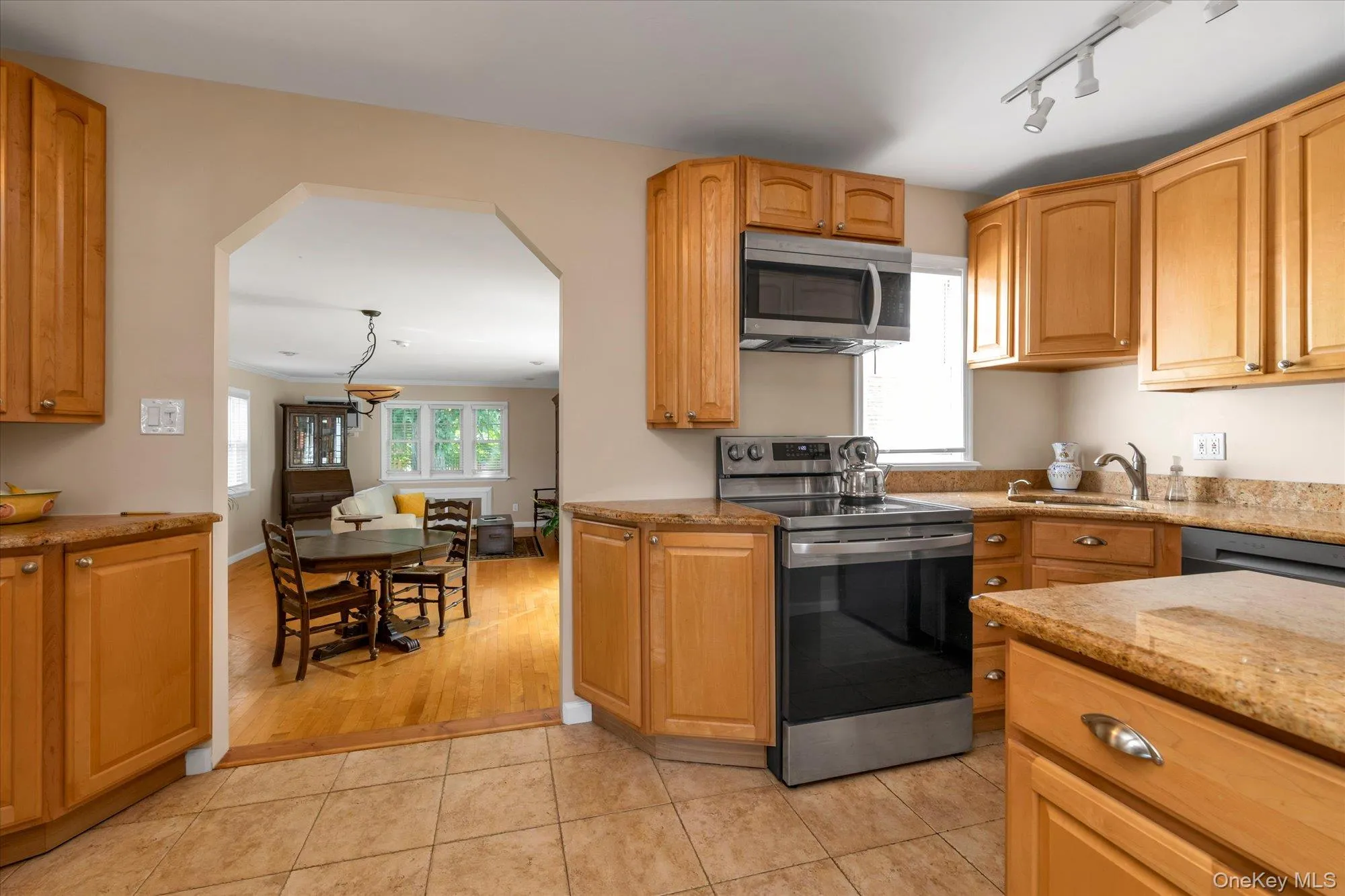 2 Inwood Road, Glen Cove, NY, 4 Bedrooms Bedrooms, 7 Rooms Rooms,2 BathroomsBathrooms,Residential,For Rent,Inwood,0,1007985 2 Inwood Road, Glen Cove, NY, 4 Bedrooms Bedrooms, 7 Rooms Rooms,2 BathroomsBathrooms,Residential,For Rent,Inwood,0,1007985