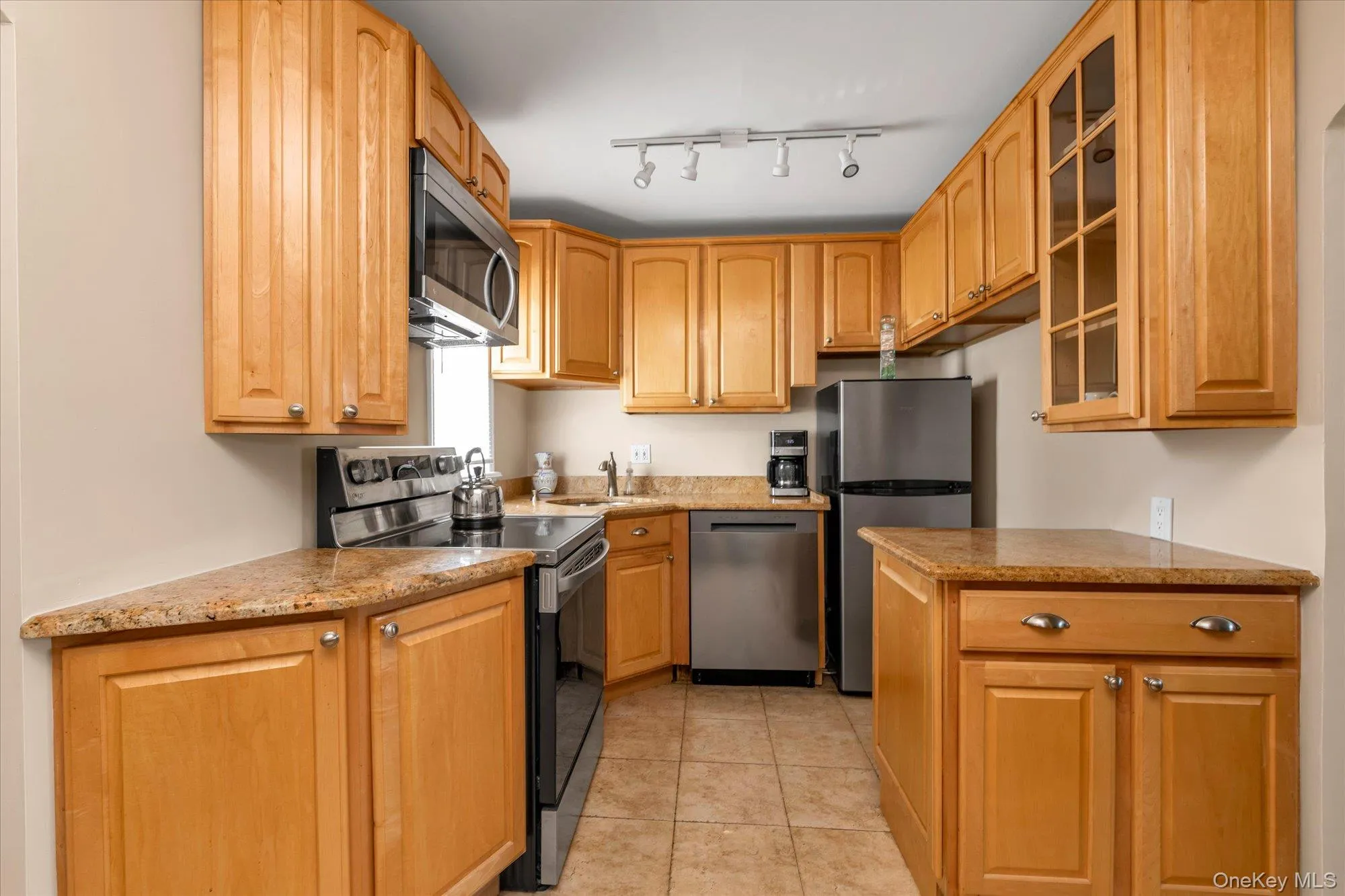 2 Inwood Road, Glen Cove, NY, 4 Bedrooms Bedrooms, 7 Rooms Rooms,2 BathroomsBathrooms,Residential,For Rent,Inwood,0,1007985 2 Inwood Road, Glen Cove, NY, 4 Bedrooms Bedrooms, 7 Rooms Rooms,2 BathroomsBathrooms,Residential,For Rent,Inwood,0,1007985