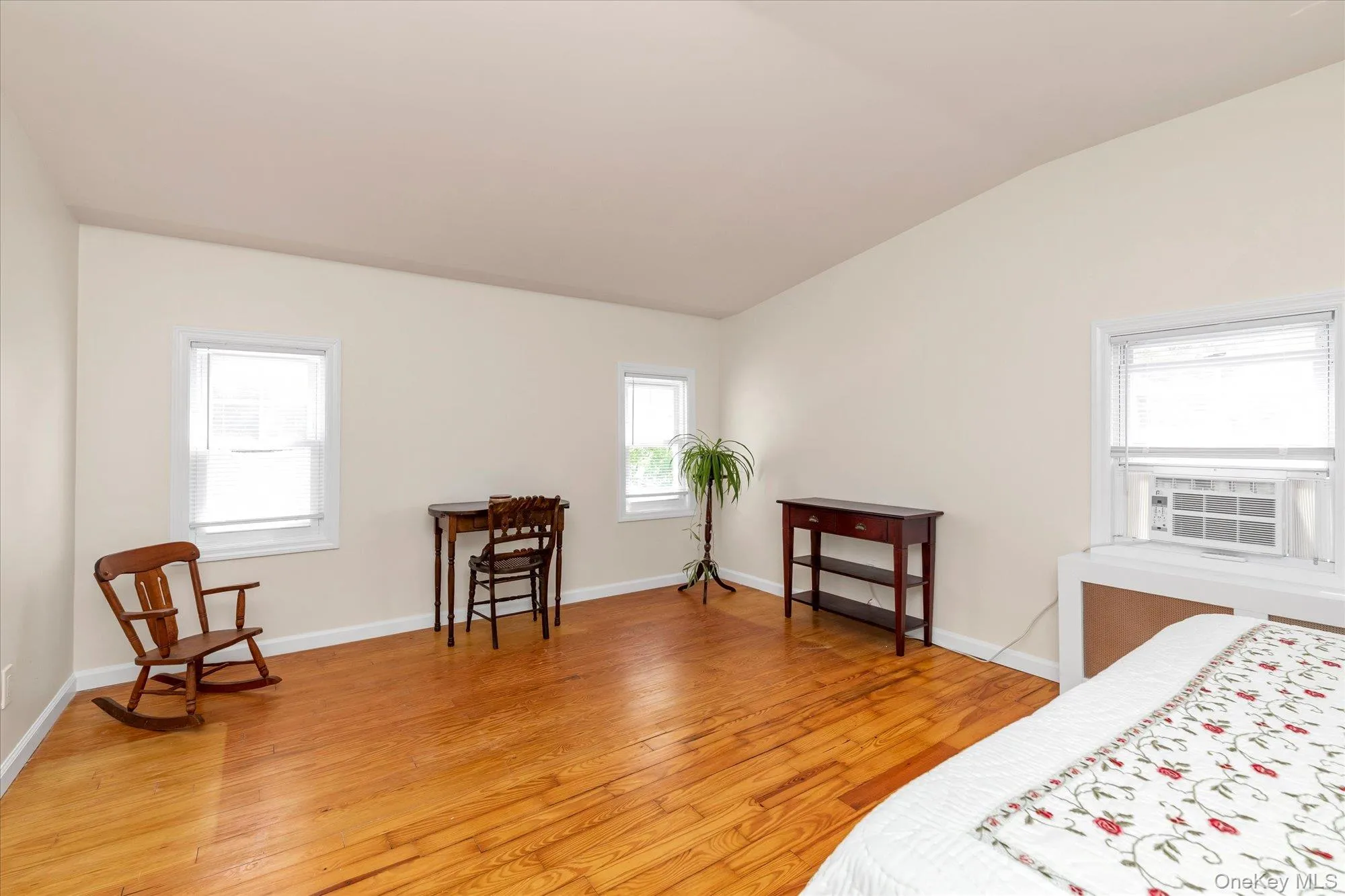 2 Inwood Road, Glen Cove, NY, 4 Bedrooms Bedrooms, 7 Rooms Rooms,2 BathroomsBathrooms,Residential,For Rent,Inwood,0,1007985 2 Inwood Road, Glen Cove, NY, 4 Bedrooms Bedrooms, 7 Rooms Rooms,2 BathroomsBathrooms,Residential,For Rent,Inwood,0,1007985