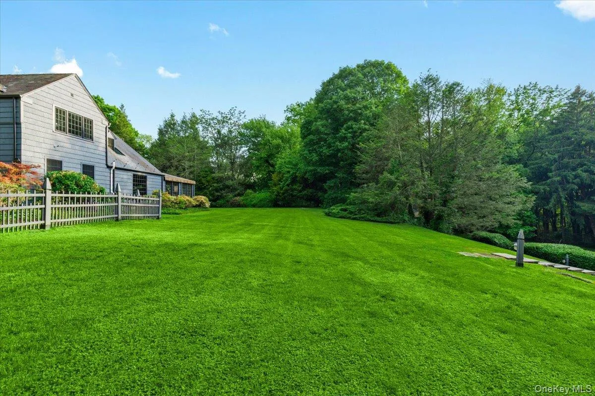 16 Pleasant Ridge Road, Harrison, NY, 4 Bedrooms Bedrooms, 12 Rooms Rooms,4 BathroomsBathrooms,Residential,For Rent,Pleasant Ridge,0,1008000 16 Pleasant Ridge Road, Harrison, NY, 4 Bedrooms Bedrooms, 12 Rooms Rooms,4 BathroomsBathrooms,Residential,For Rent,Pleasant Ridge,0,1008000