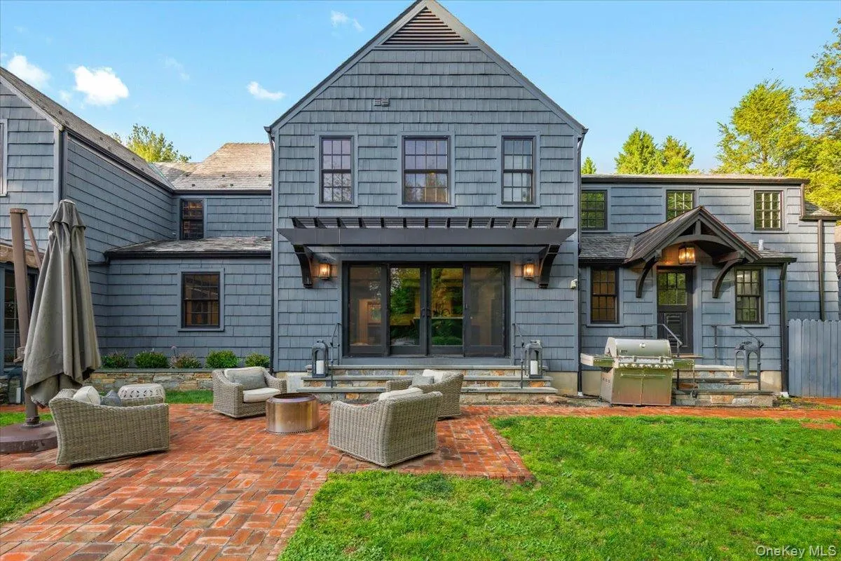 16 Pleasant Ridge Road, Harrison, NY, 4 Bedrooms Bedrooms, 12 Rooms Rooms,4 BathroomsBathrooms,Residential,For Rent,Pleasant Ridge,0,1008000 16 Pleasant Ridge Road, Harrison, NY, 4 Bedrooms Bedrooms, 12 Rooms Rooms,4 BathroomsBathrooms,Residential,For Rent,Pleasant Ridge,0,1008000