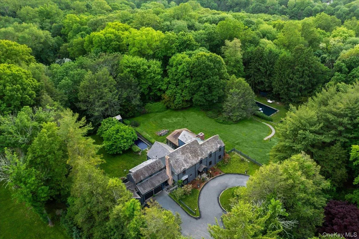 16 Pleasant Ridge Road, Harrison, NY, 4 Bedrooms Bedrooms, 12 Rooms Rooms,4 BathroomsBathrooms,Residential,For Rent,Pleasant Ridge,0,1008000 16 Pleasant Ridge Road, Harrison, NY, 4 Bedrooms Bedrooms, 12 Rooms Rooms,4 BathroomsBathrooms,Residential,For Rent,Pleasant Ridge,0,1008000