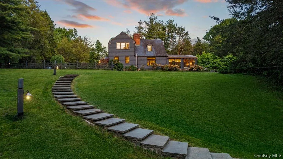 16 Pleasant Ridge Road, Harrison, NY, 4 Bedrooms Bedrooms, 12 Rooms Rooms,4 BathroomsBathrooms,Residential,For Rent,Pleasant Ridge,0,1008000 16 Pleasant Ridge Road, Harrison, NY, 4 Bedrooms Bedrooms, 12 Rooms Rooms,4 BathroomsBathrooms,Residential,For Rent,Pleasant Ridge,0,1008000